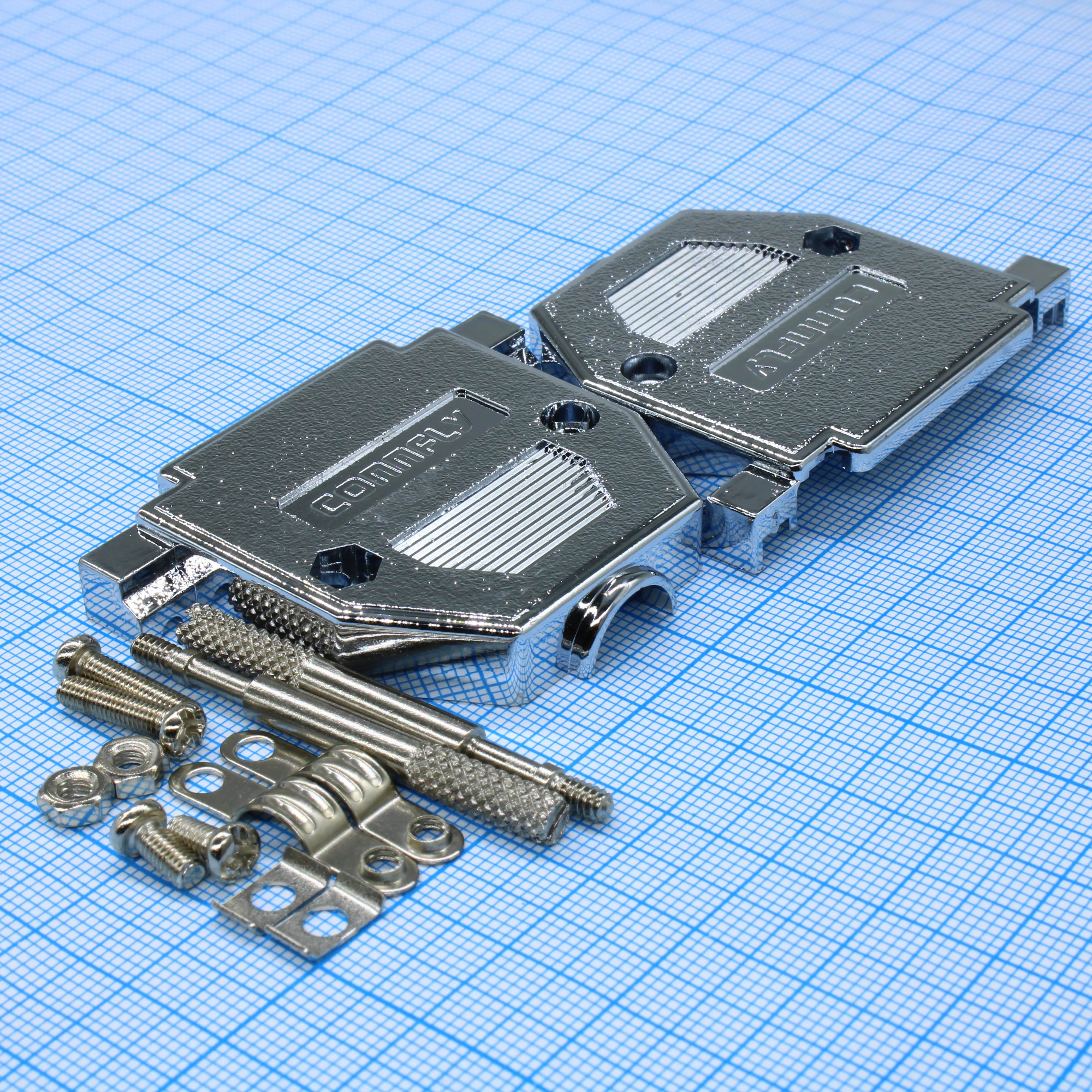 DS1046-25C1L1 - Кожух для разъема D-Sub 15pin с удлиненными винтами, металлизированный