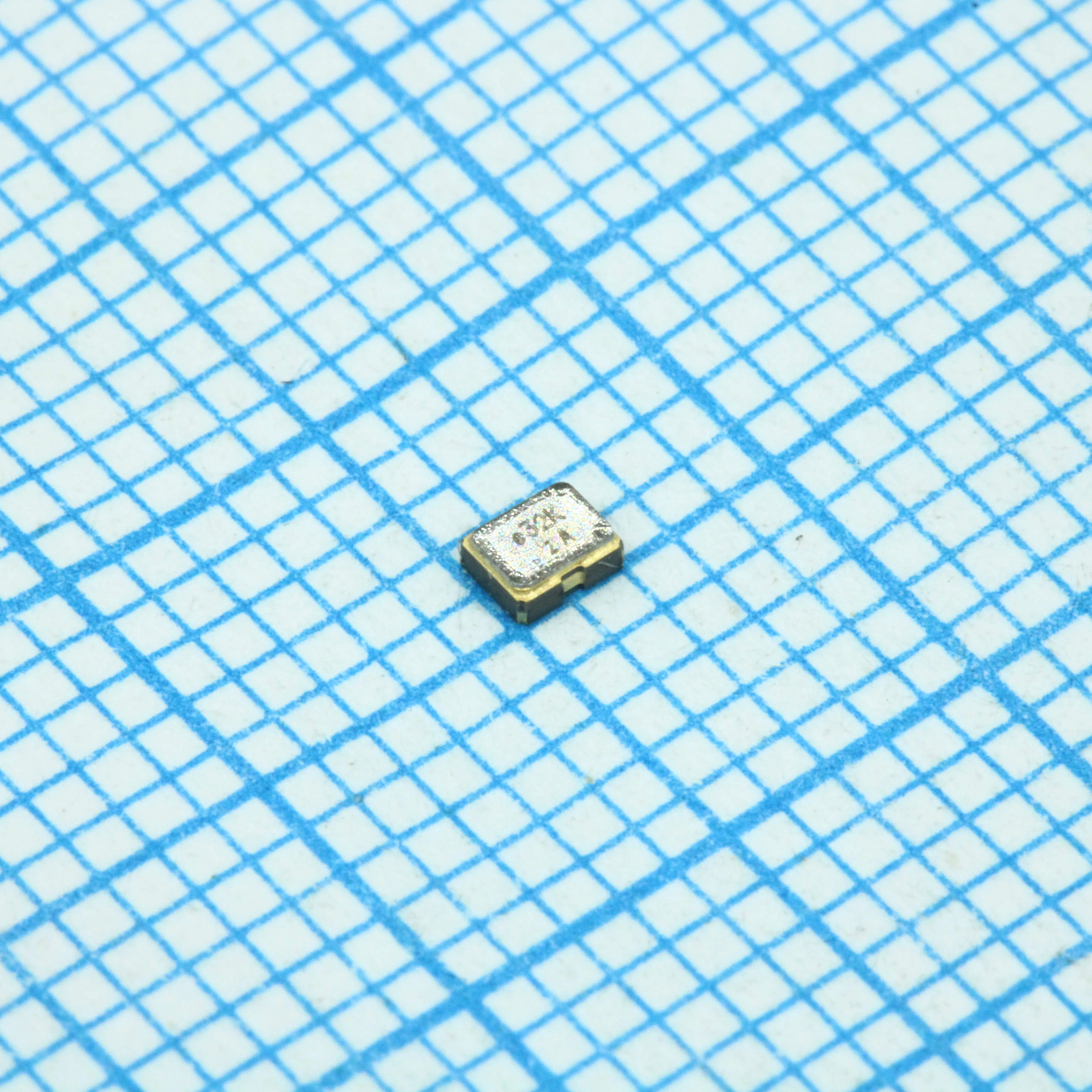KM3270004 - Генератор кварцевый 32.768кГц КМОП SMD