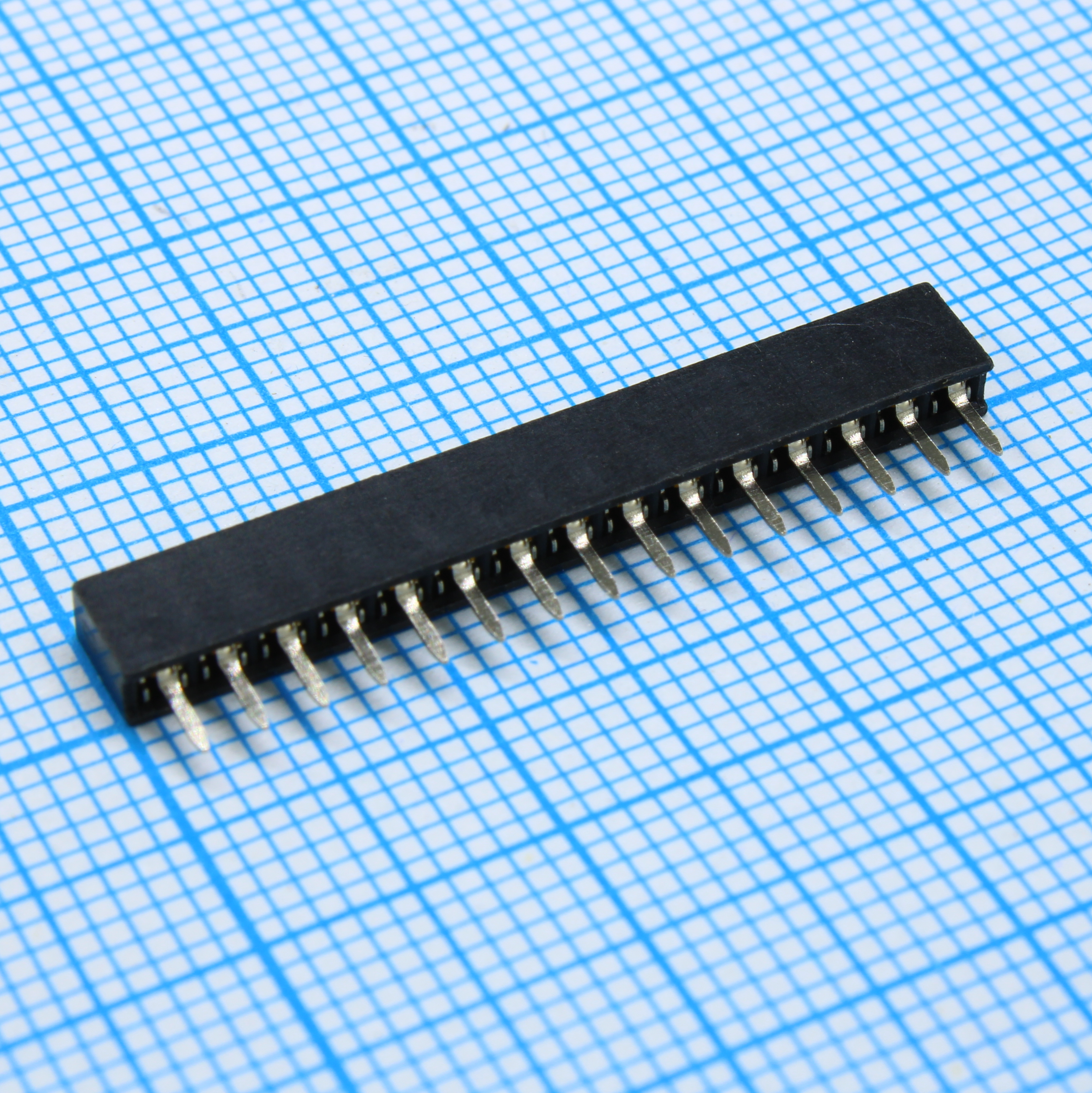 DS1026-01-1X15S8BV - Гнездо на плату 1x15 конт., шаг 2.00мм, высота 4.3мм, позолоч.
