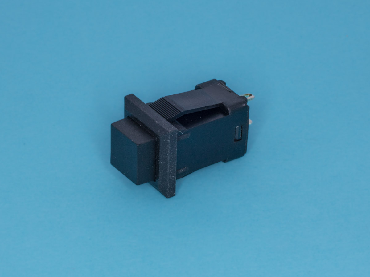 PSW-9BB - Кнопка 15х15 крепление защелка c фиксацией, 220В, черная