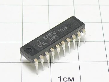 Микросхема КР1818ВФ4