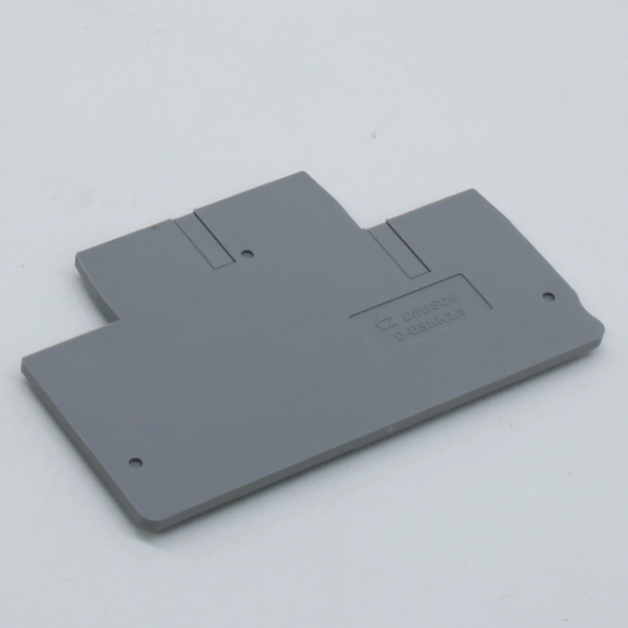 D-DSKK2.5-01P-11-00ZH - Пластина торцевая для клеммника на DIN-рейку