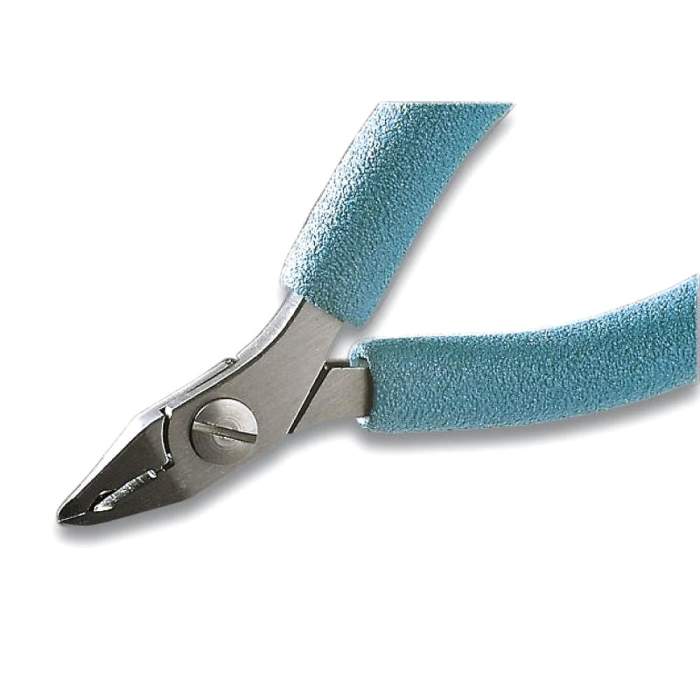 575E - Тонкие кусачки с наклонной формой рабочей поверхности под углом 45°, плоский срез, высококачественная инструментальная сталь, электростатически безопасны. Перекусывает: проволока средней жесткости – 0,2 мм, Cu – 0,6 мм; 110 мм, 67 г