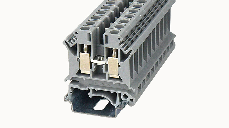 Проходная клемма PC6-01P-11 - Проходная клемма, тип фиксации провода: винтовой, номинальное сечение: 6 мм кв., 41A, 800V, ширина: 8,2 мм, цвет: серый, зажимная клетка - латунь, винтовая перемычка, тип монтажа: DIN35