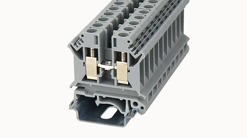 Проходная клемма PC6-01P-11 - Проходная клемма, тип фиксации провода: винтовой, номинальное сечение: 6 мм кв., 41A, 800V, ширина: 8,2 мм, цвет: серый, зажимная клетка - латунь, винтовая перемычка, тип монтажа: DIN35