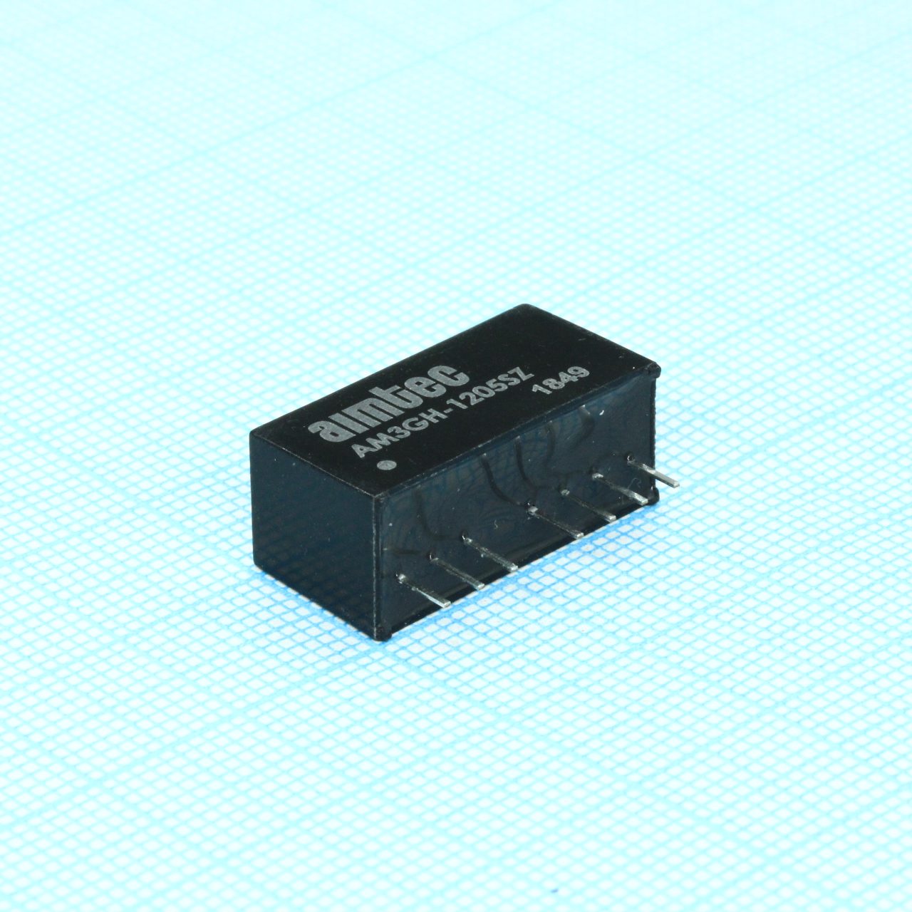 AM3GH-1205SZ - DC/DC, 3Вт, вход 4.5…18В, выход 5В/0.6А, изоляция 1600В DC, КПД 77%, максимальная емкостная нагрузка не более 1000мкФ, вход On/Off, SIP8, 21.85x9.2x11.1мм, -40…85°C, пластик