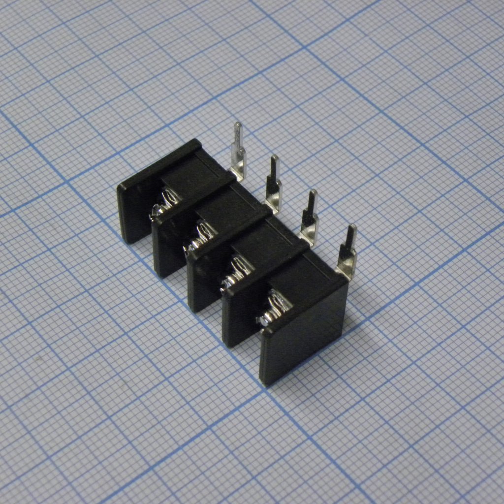 DG35R-B-04P-13-00A(H) - Барьерный клеммный блок 4 контакта. Серия DG35R-B