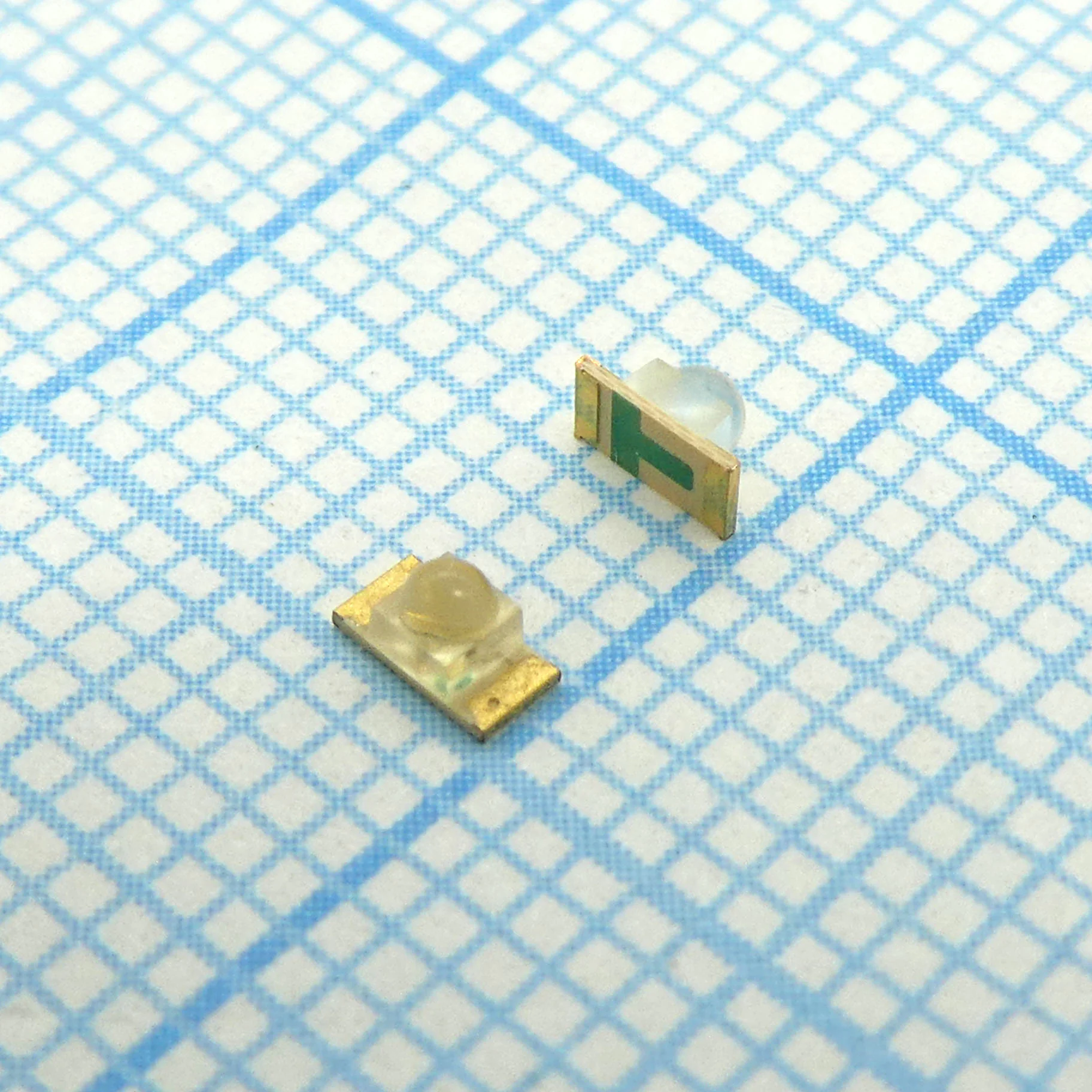 KPTD-3216QBC-G - Светодиод smd 3,2х1,6мм/синий/465нм/480-900мкд/прозрачный/40°