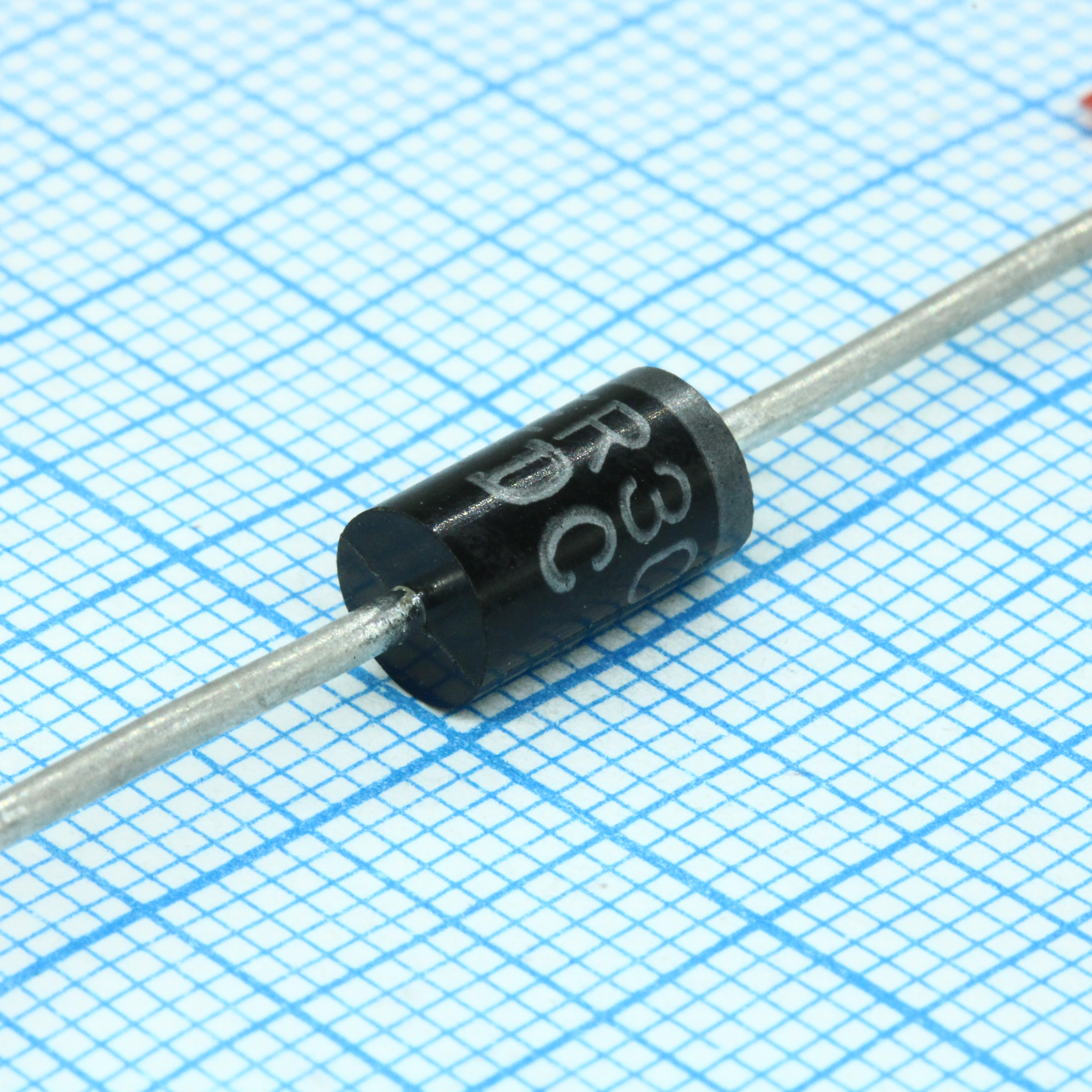 HER303 - Диод выпрямительный общего применения 200В 3А