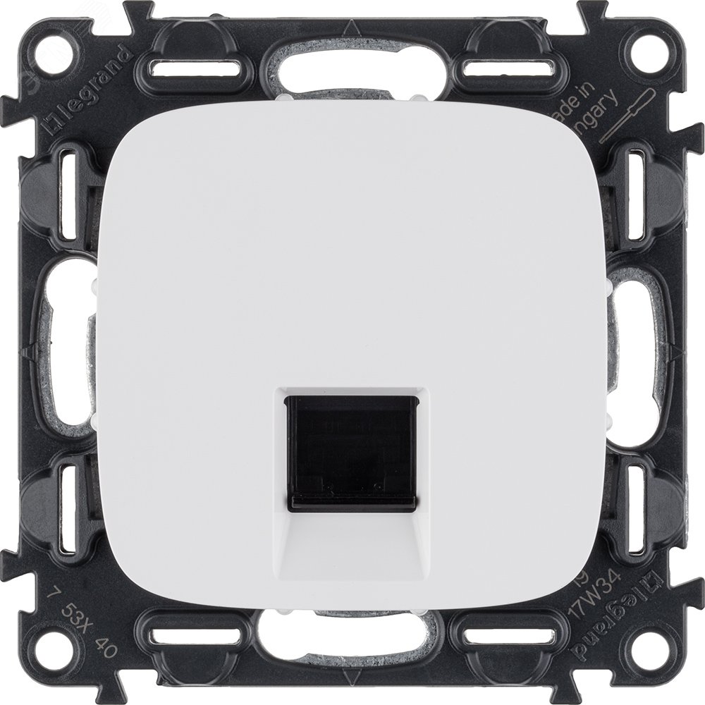 Розетка компьютерная 1-м Valena 753740