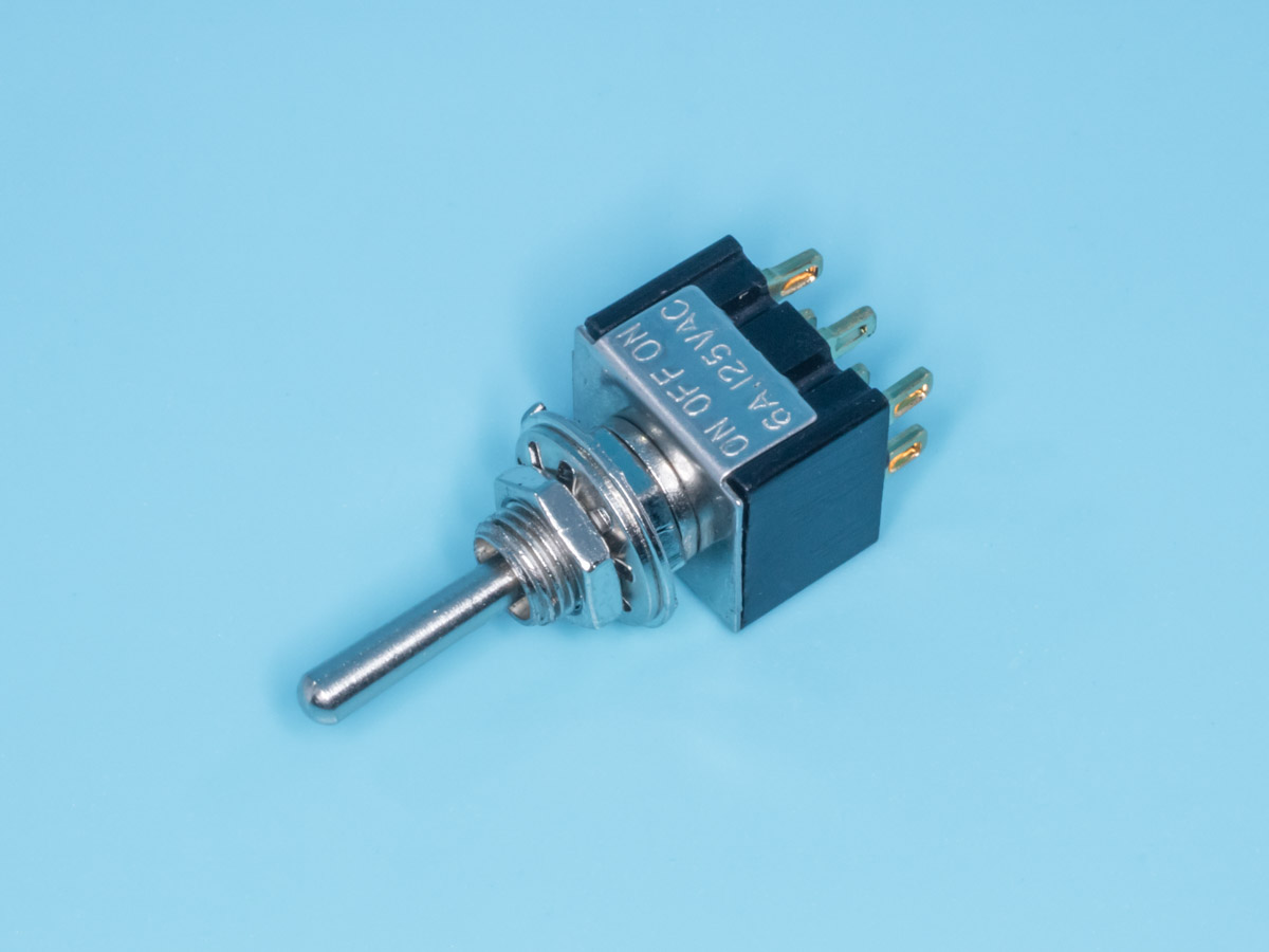 PST-22C - Тумблер 6 конт. DPDT (on-off-on) (B069F)