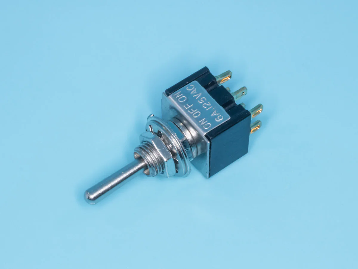 PST-22C - Тумблер 6 конт. DPDT (on-off-on) (B069F)