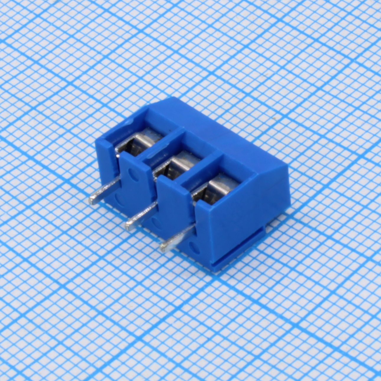 GT126-5.0-03P-12-00 - Винтовой клеммный блок c рельефной обоймой, 3 контакта. Серия GT126-5.0