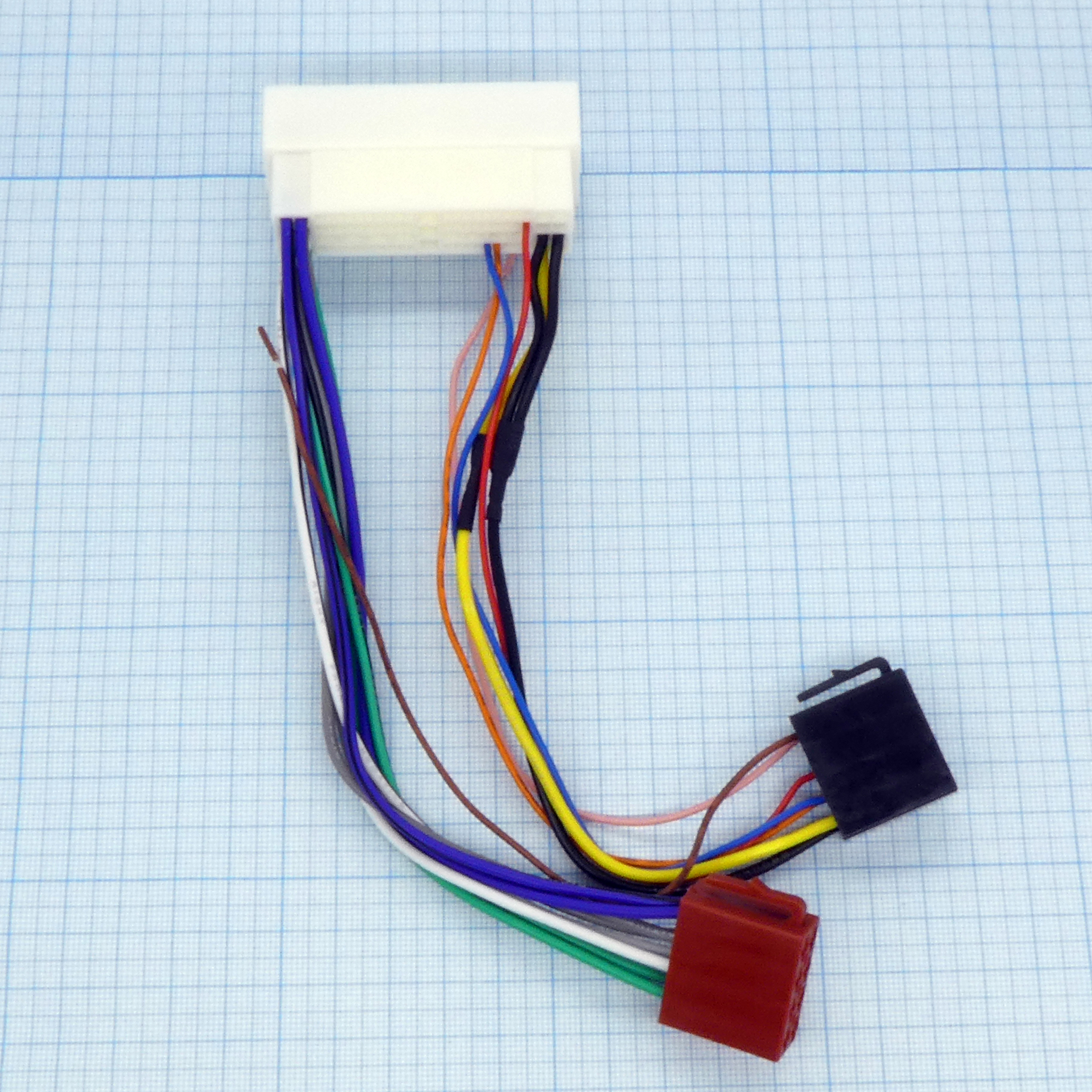 Переходник Hyundai Solaris 2016+ - адаптер для подключения автомагнитолы. Подходит для автомобилей Hyundai после 2016 года, KIA после 2017 года