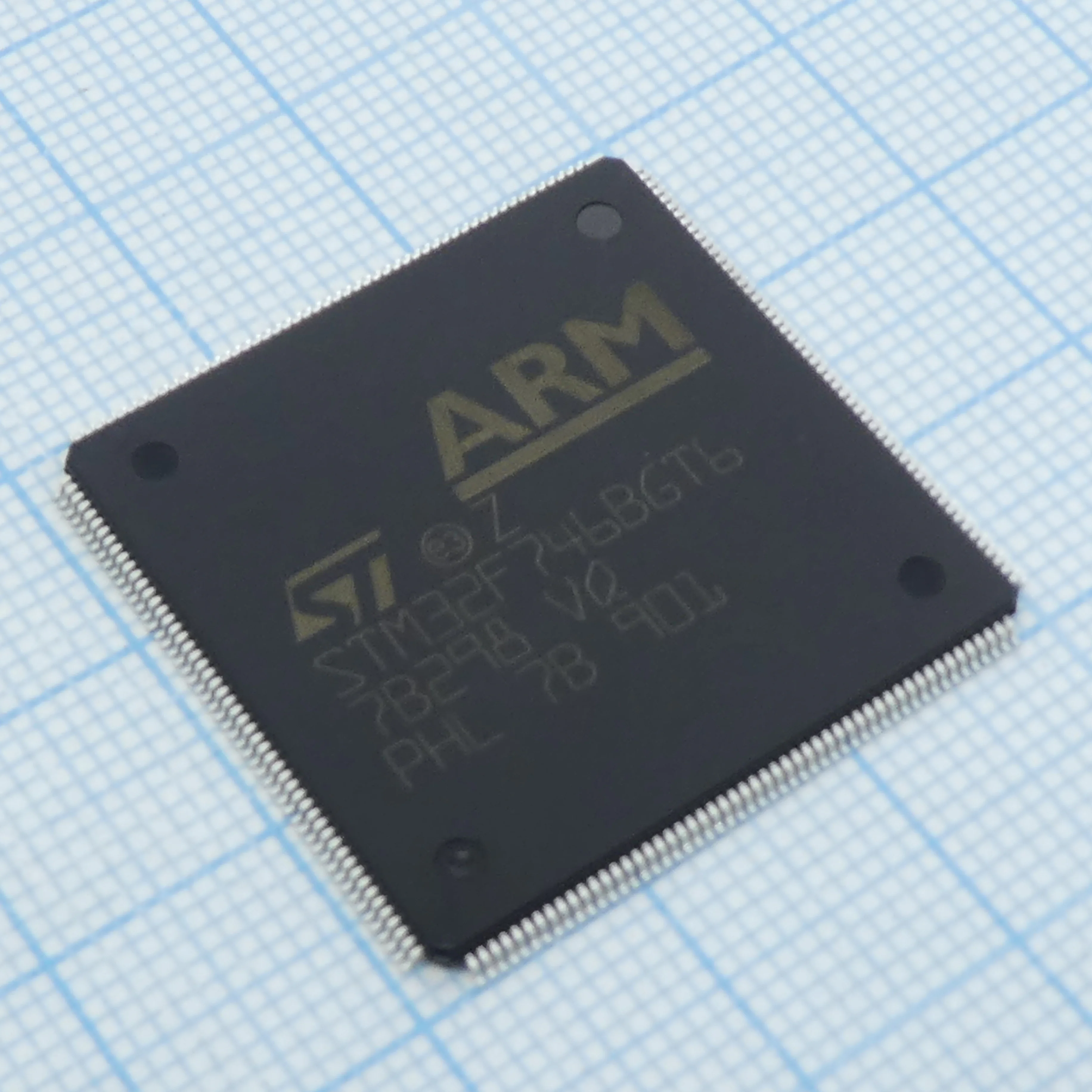 STM32F746BGT6 - Микроконтроллер STM 32-бит ядро ARM Cortex-M7  462DMIPS/2 1мБ Флэш-память  LQFP 208