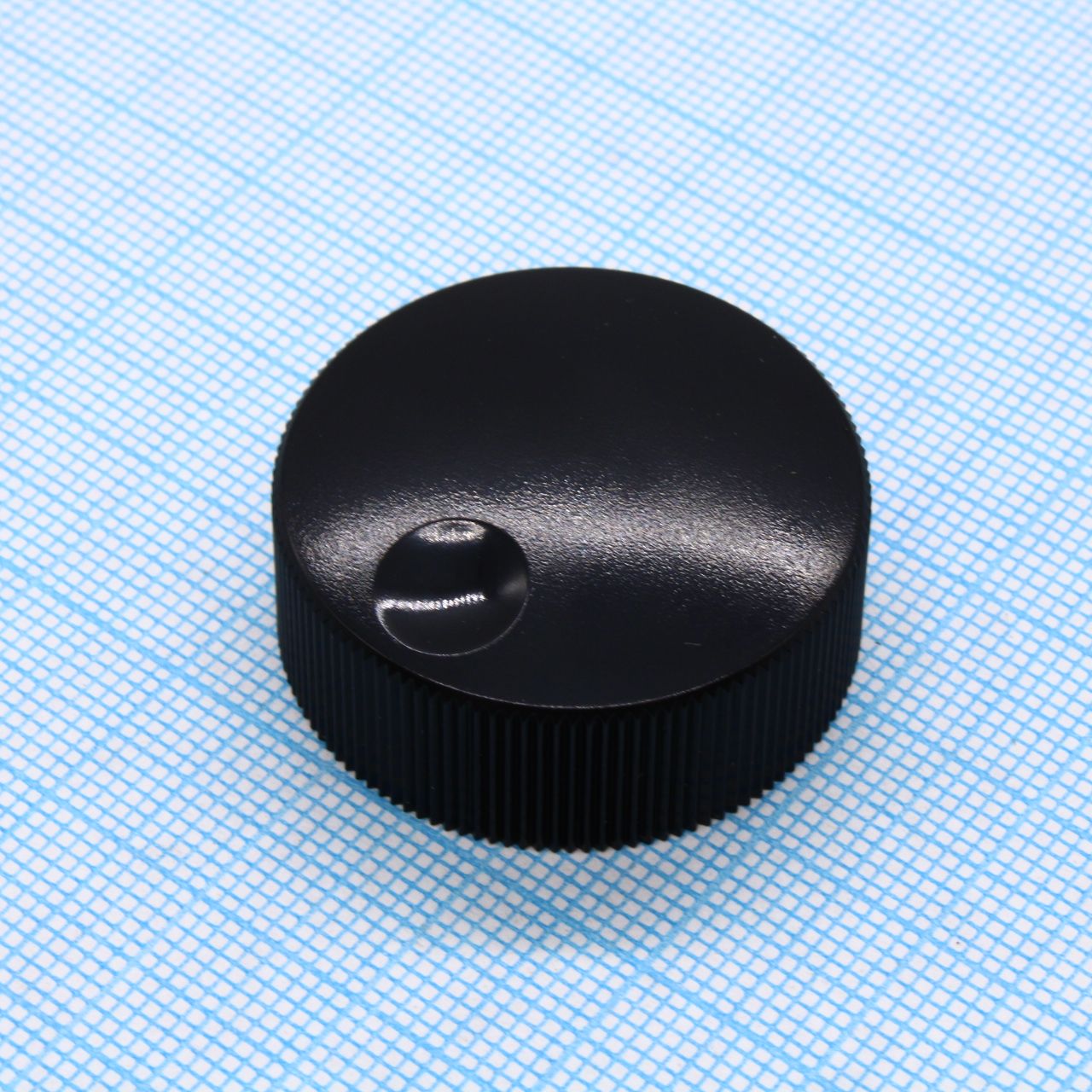 41026-3 - Ручка пластик, на вал 6мм, D31мм