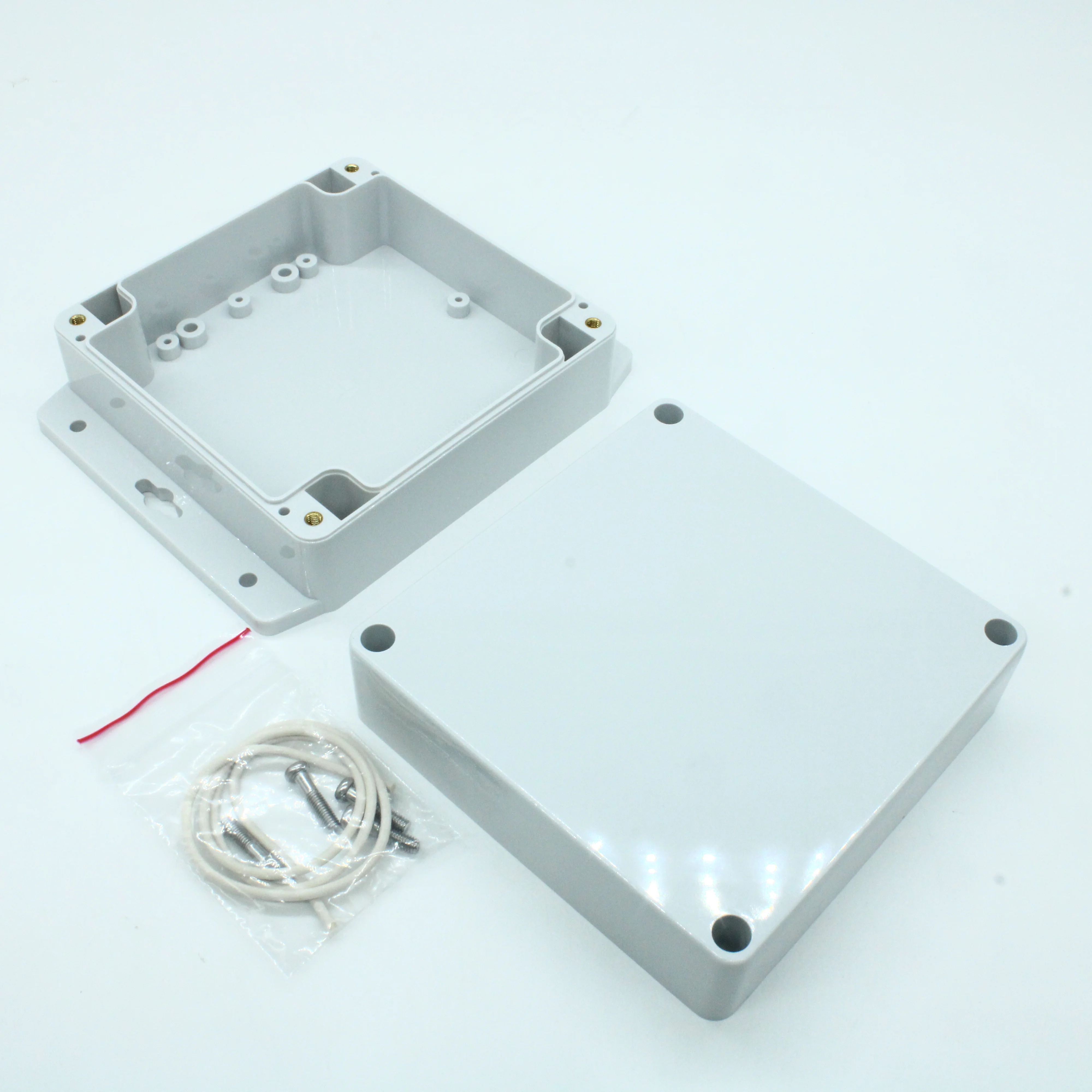 G278MF - Герметичный корпус из поликарбоната с фланцем, IP65, светло-серый