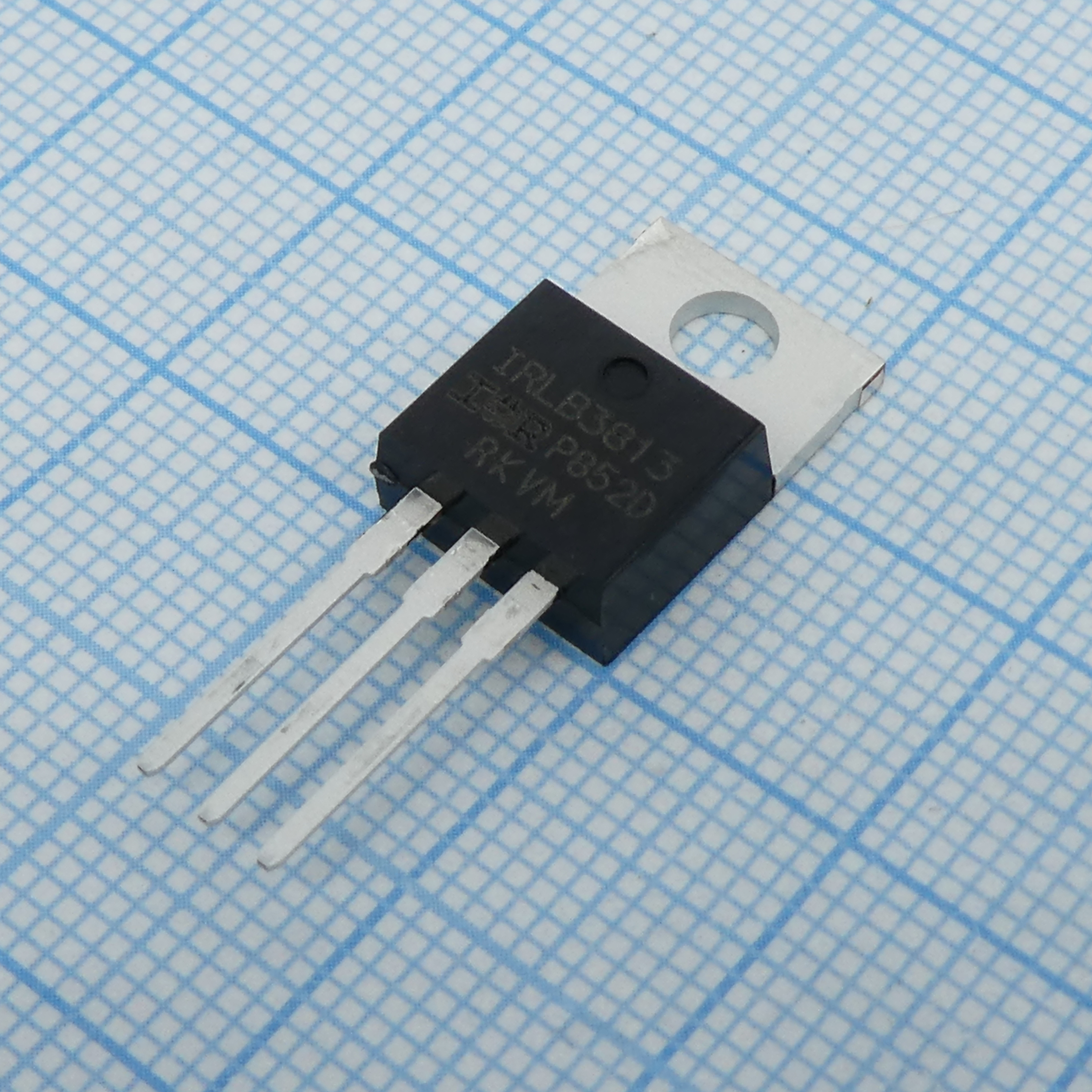 IRLB3813PBF - Транзистор полевой MOSFET N-канальный 30В 260А 230Вт
