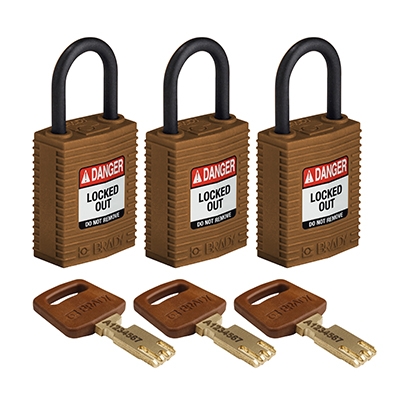 gws150196 - Замки SafeKey нейлоновые компактные, нейлоновая дужка, высота дужки – 25 мм, диаметр дужки – 4.3 мм, нейлоновый корпус, размеры корпуса – 43х32х19 мм, система "Одинаковые ключи", цвет – коричневый, 3 шт/упак