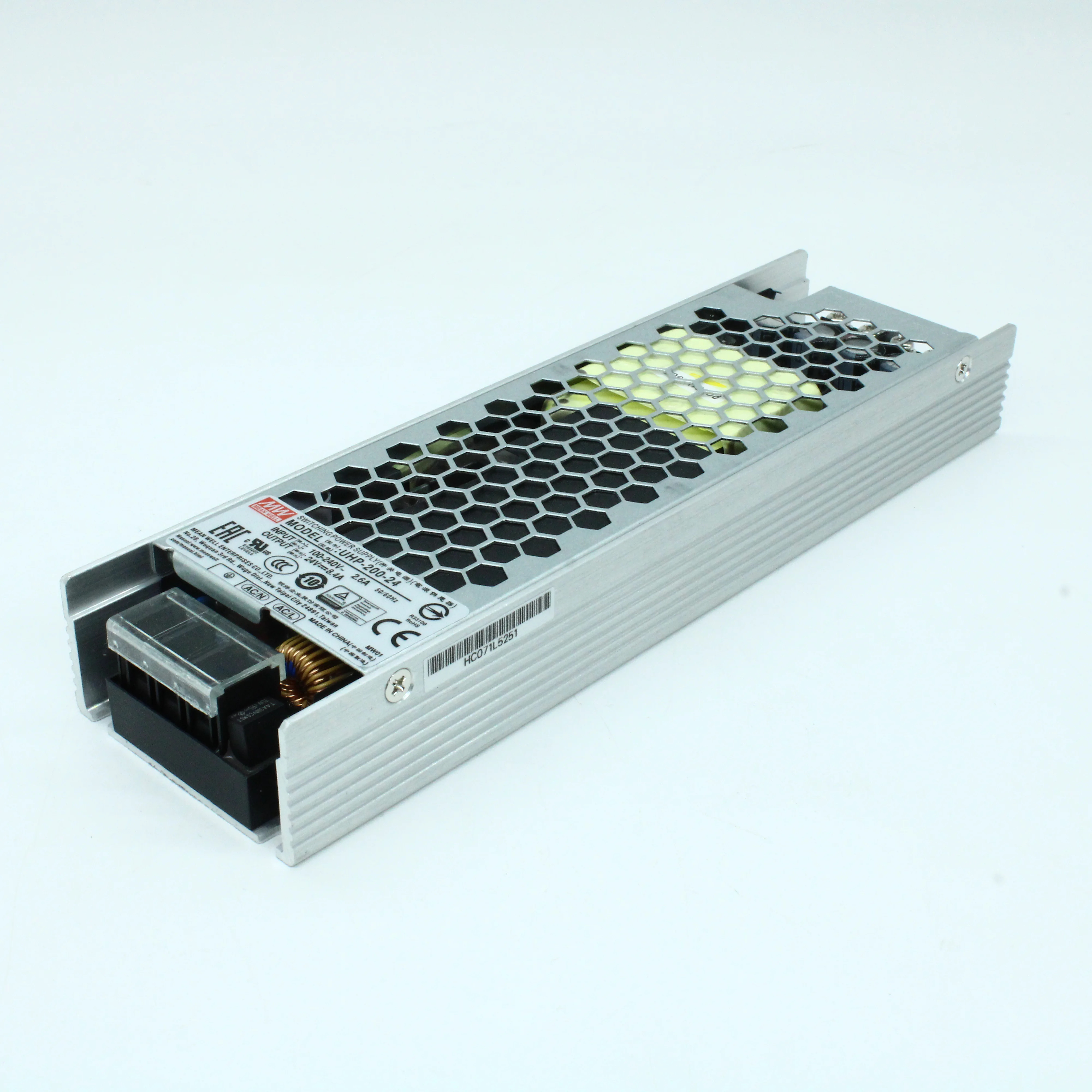 UHP-200-24 - AC-DC, 201.6Вт, вход 90…264В AC, 47…63Гц, выход 24В/8.4А, ККМ, рег. вых 22.8…25.2В, изоляция 3750В AC, в кожухе 194х55х26мм, -30…+70°С