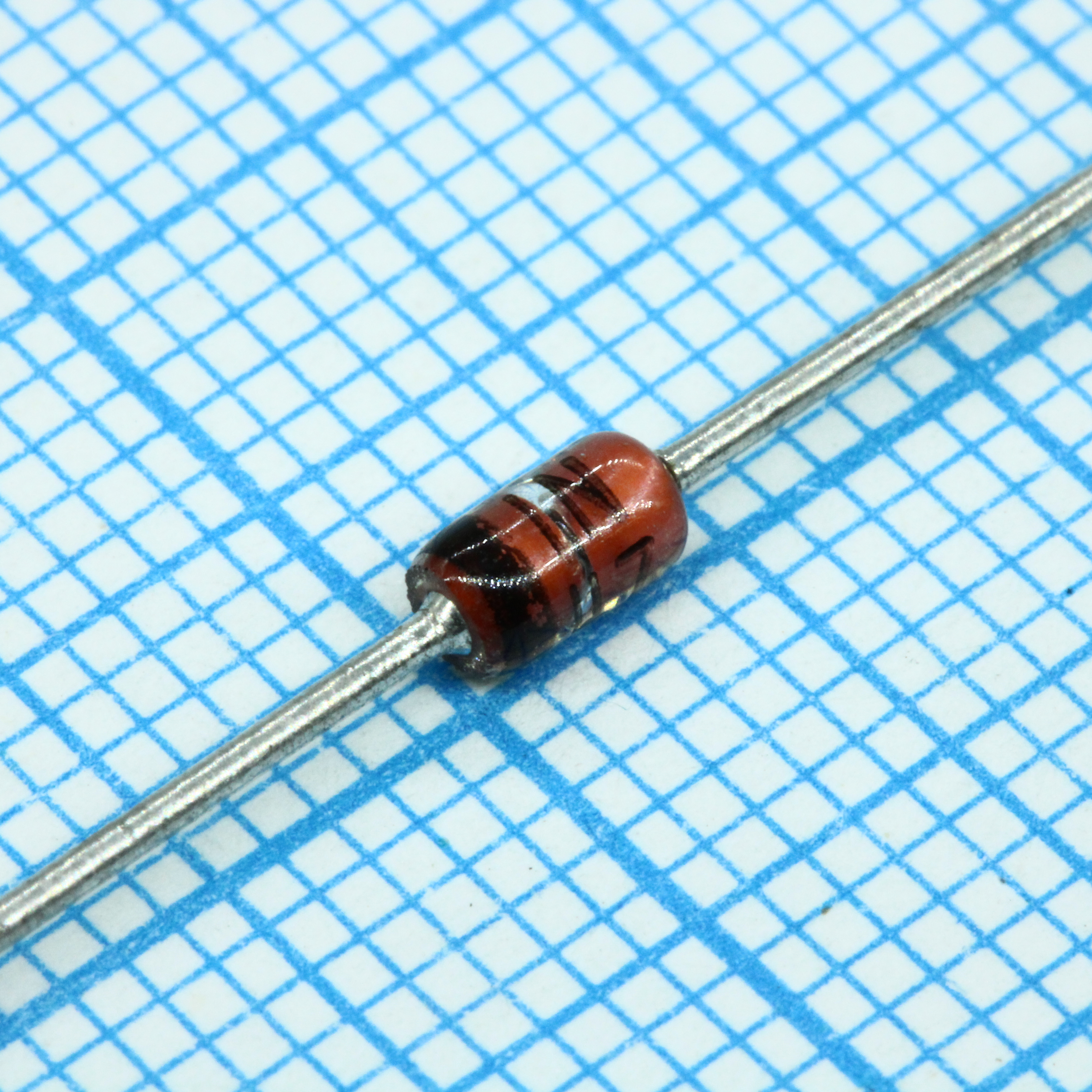 1N4757A   (51V) - Стабилитрон 1.0Вт 51В