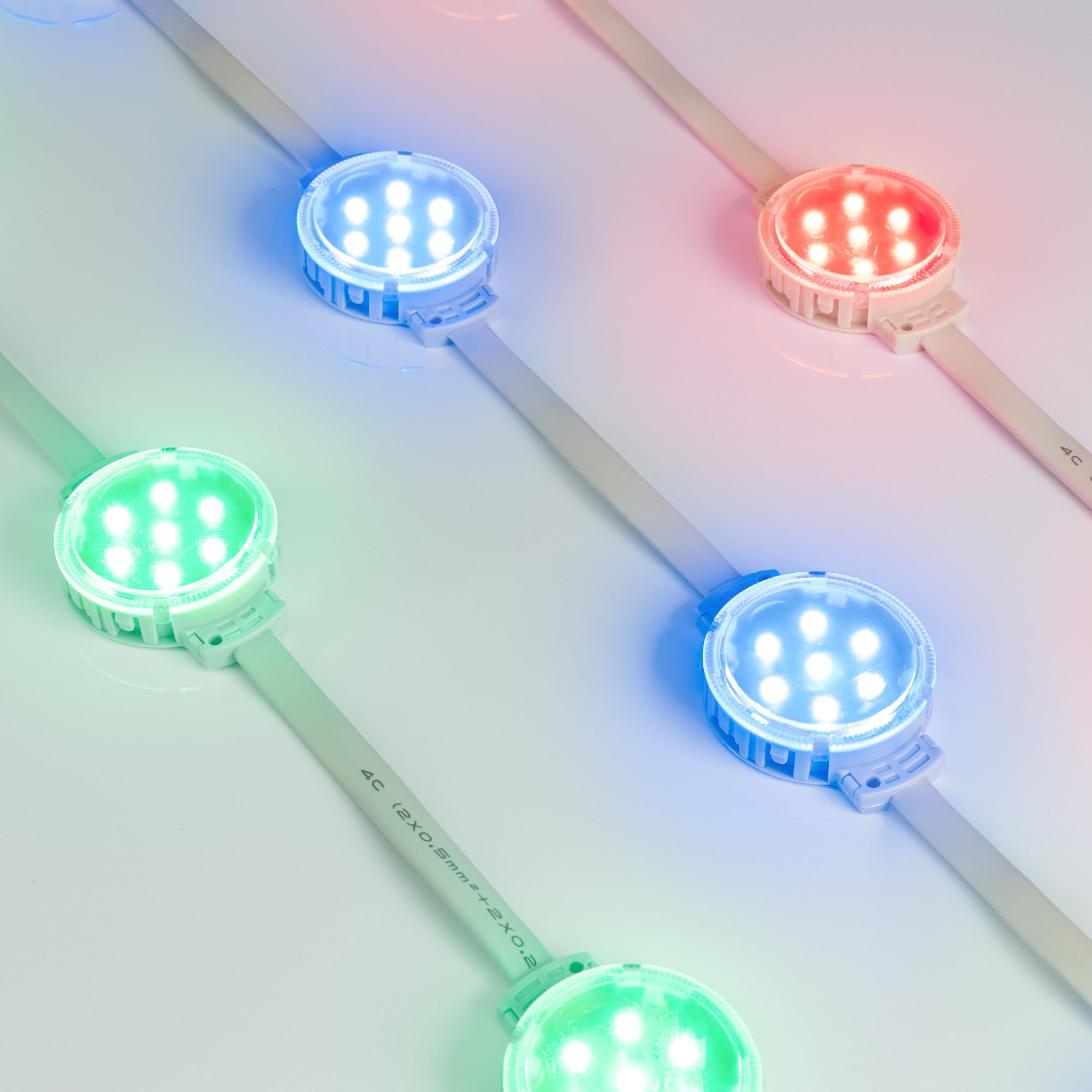 Модуль управляемый SPI-F7-D50 24V RGB-RAM-Auto (1.25W, IP68, 120 deg) 036826 - Управляемый светодиодный модуль SPI, RGB, микросхема MT26803, напряжение 24 В, мощность 1.25 Вт, 7 светодиодов SMD 3535, угол 120°. Создание медиафасадов, 30 шт на проводе, рас