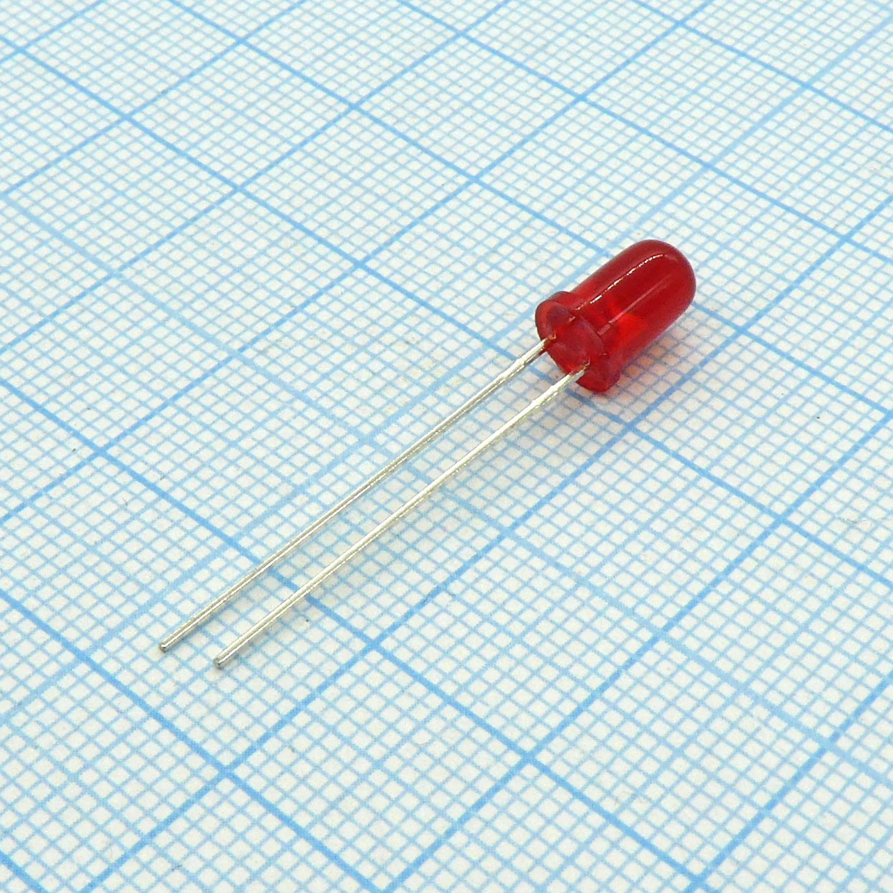 L-7113ID-5V - Светодиод 5мм/красный/625нм/12-30мкд/30°/встроенный резистор/5в