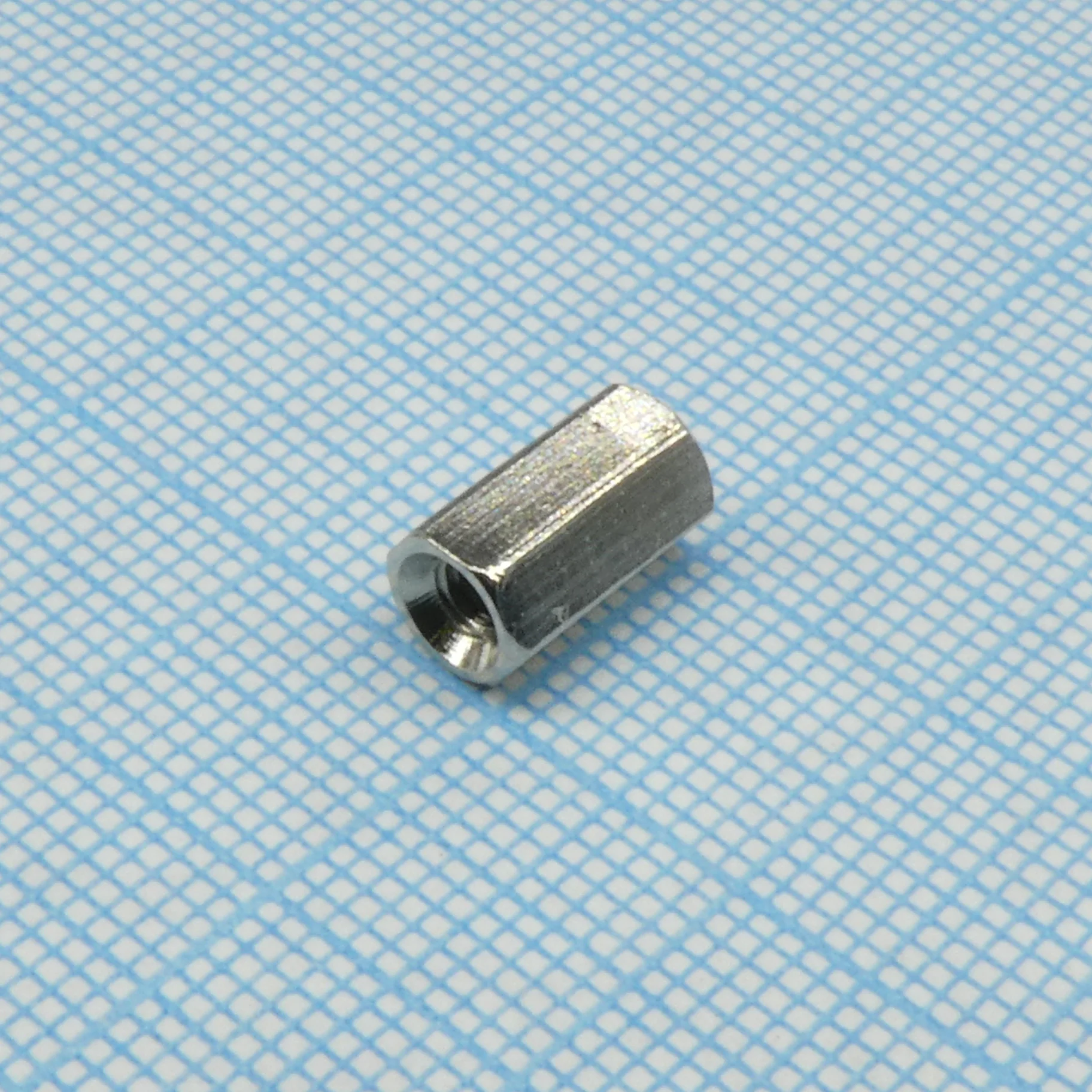H-L1000-0600-5-03-2N - Стойка латунная никелированная для печатной платы, шестигранная, М3, 10мм, отверстие-отверстие