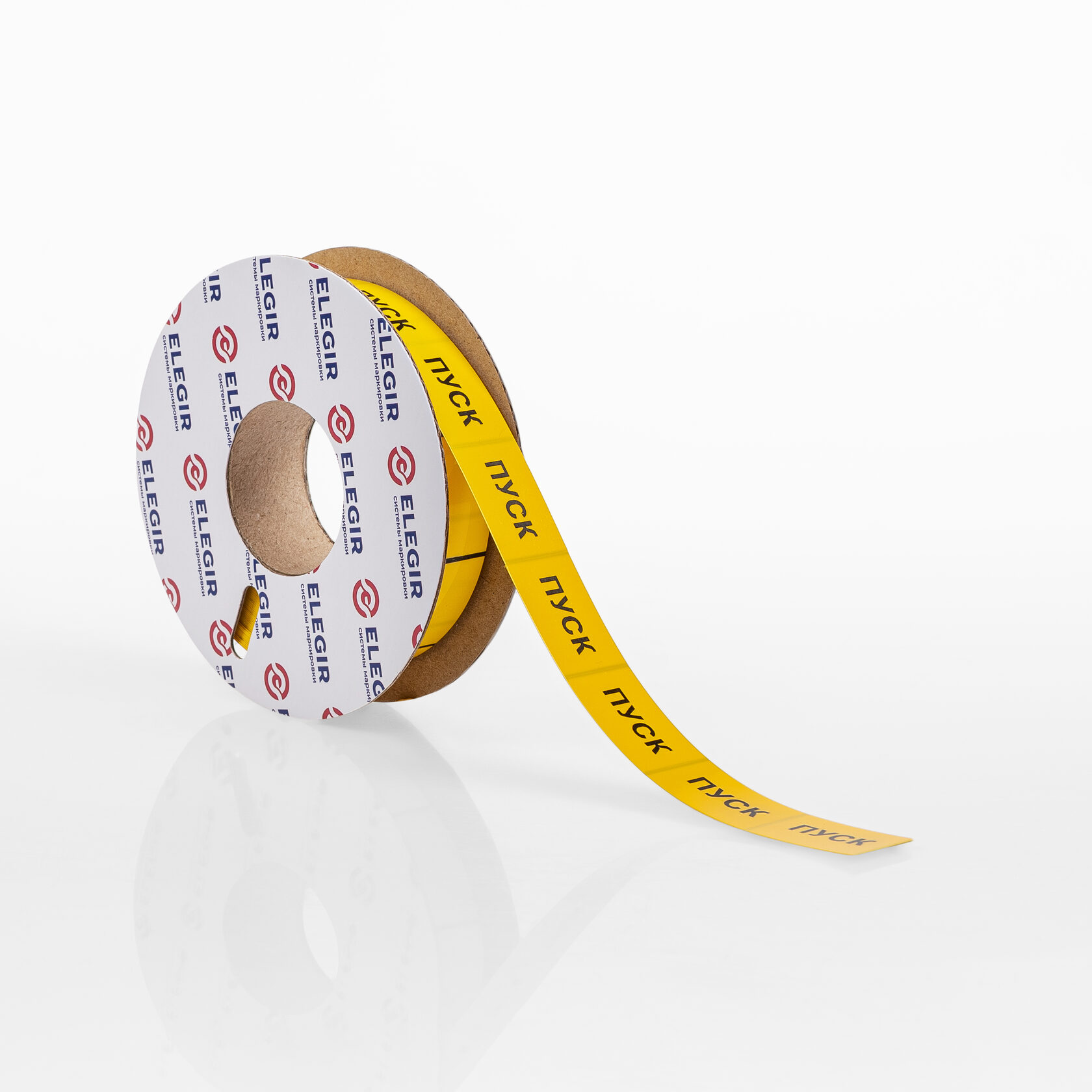 Пластиковая лента PTp-18-Y (шаг 27мм) - Лента, вставляется в держатель маркировки для обозначения светосигнальной арматуры, кнопок и переключателей, ширина ленты 18 мм, шаг перфорации 27 мм, цвет желтый, для принтера: RT200, RT230 в упаковке 550 штук