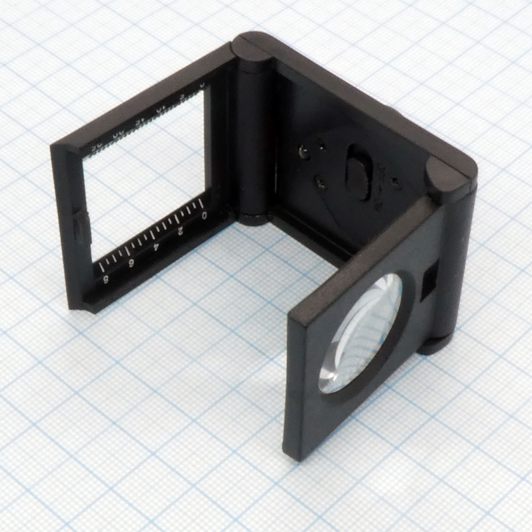 Линза х 5 на стойке с подсветкой - Линза х 5 на стойке с подсветкой