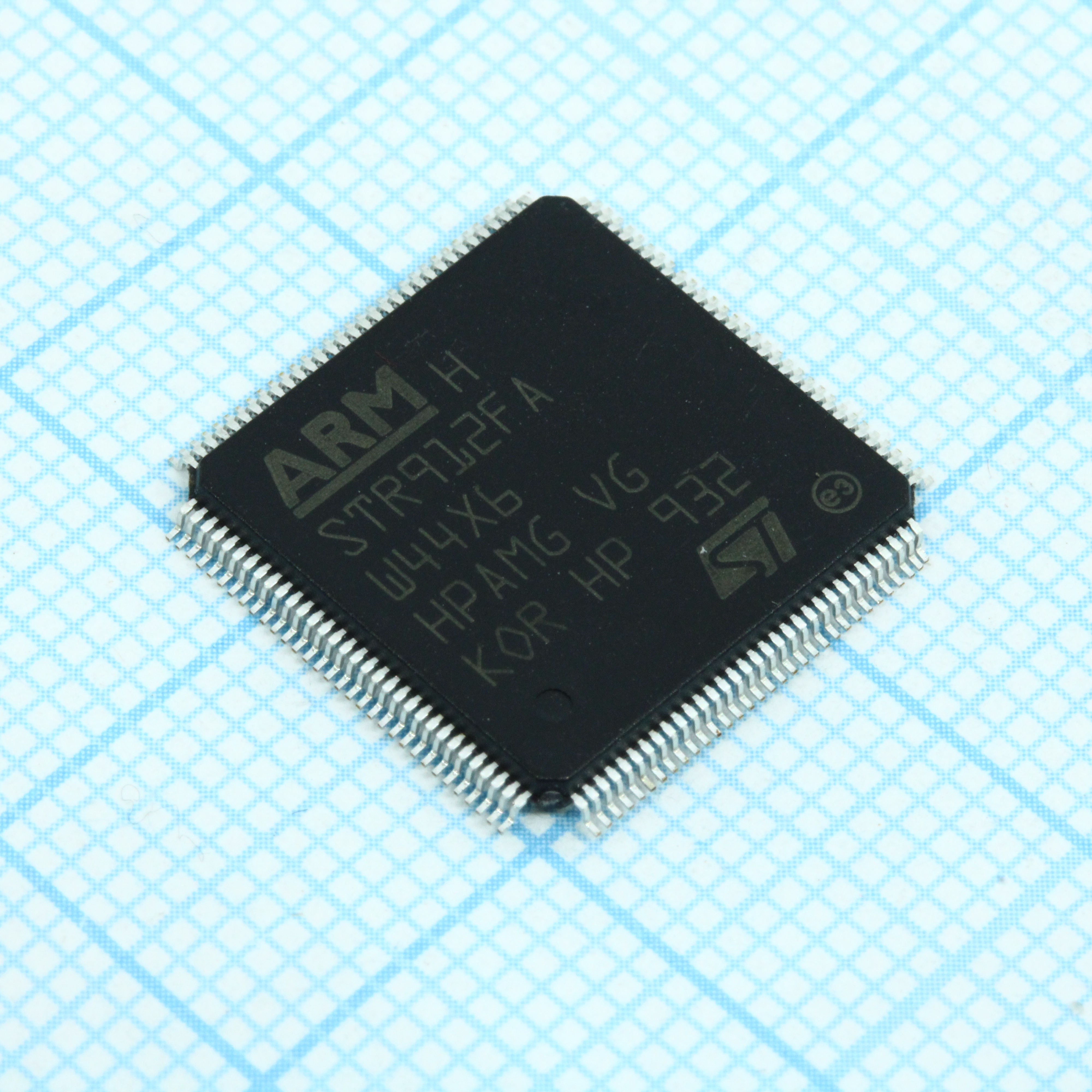 STR912FAW44X6 - Микроконтроллер STM 16/32-бит ядро ARM966E-S RISC 512кБ Флэш-память электропитание 1.8В/3.3В 128-Pin LQFP лента на катушке
