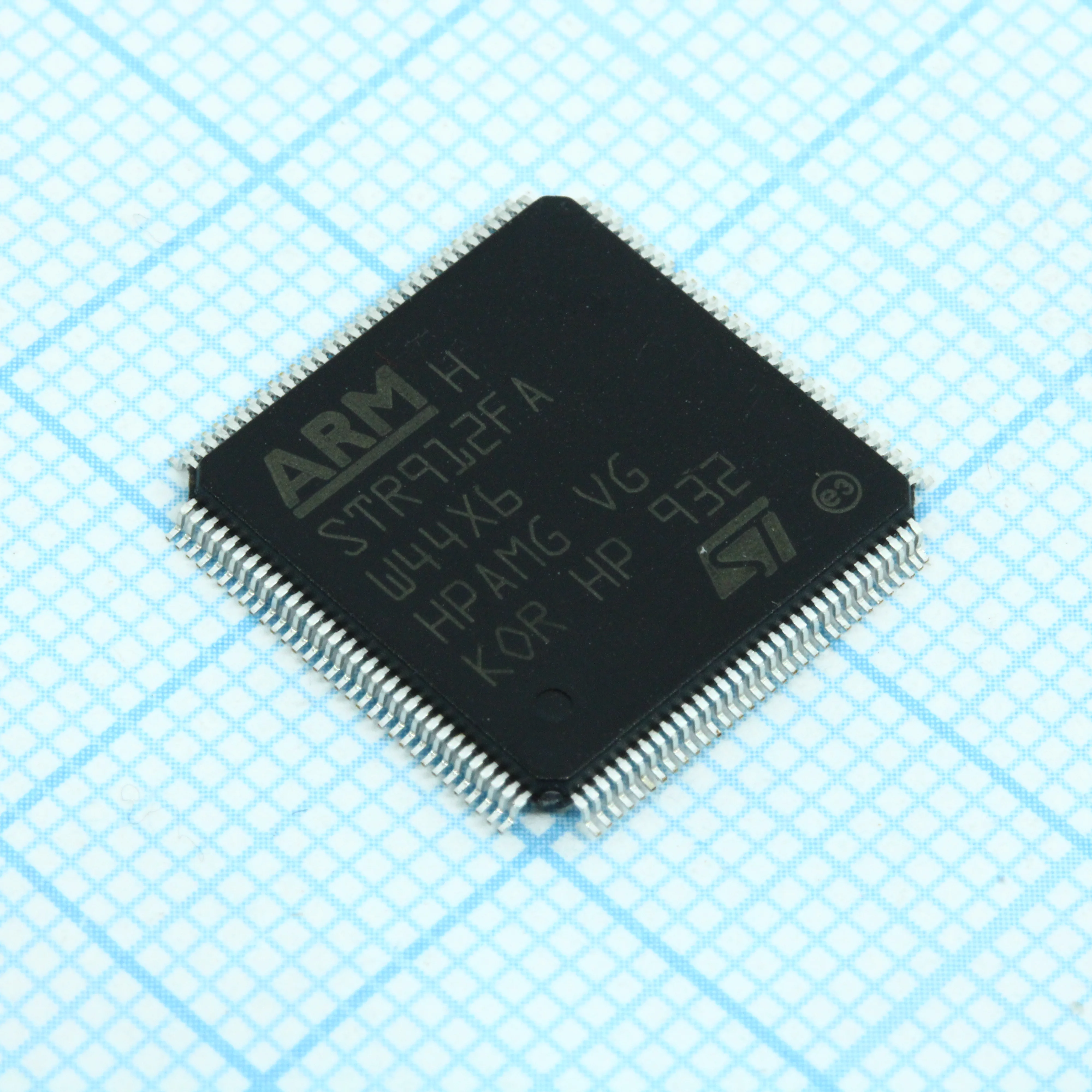 STR912FAW44X6 - Микроконтроллер STM 16/32-бит ядро ARM966E-S RISC 512кБ Флэш-память электропитание 1.8В/3.3В 128-Pin LQFP лента на катушке