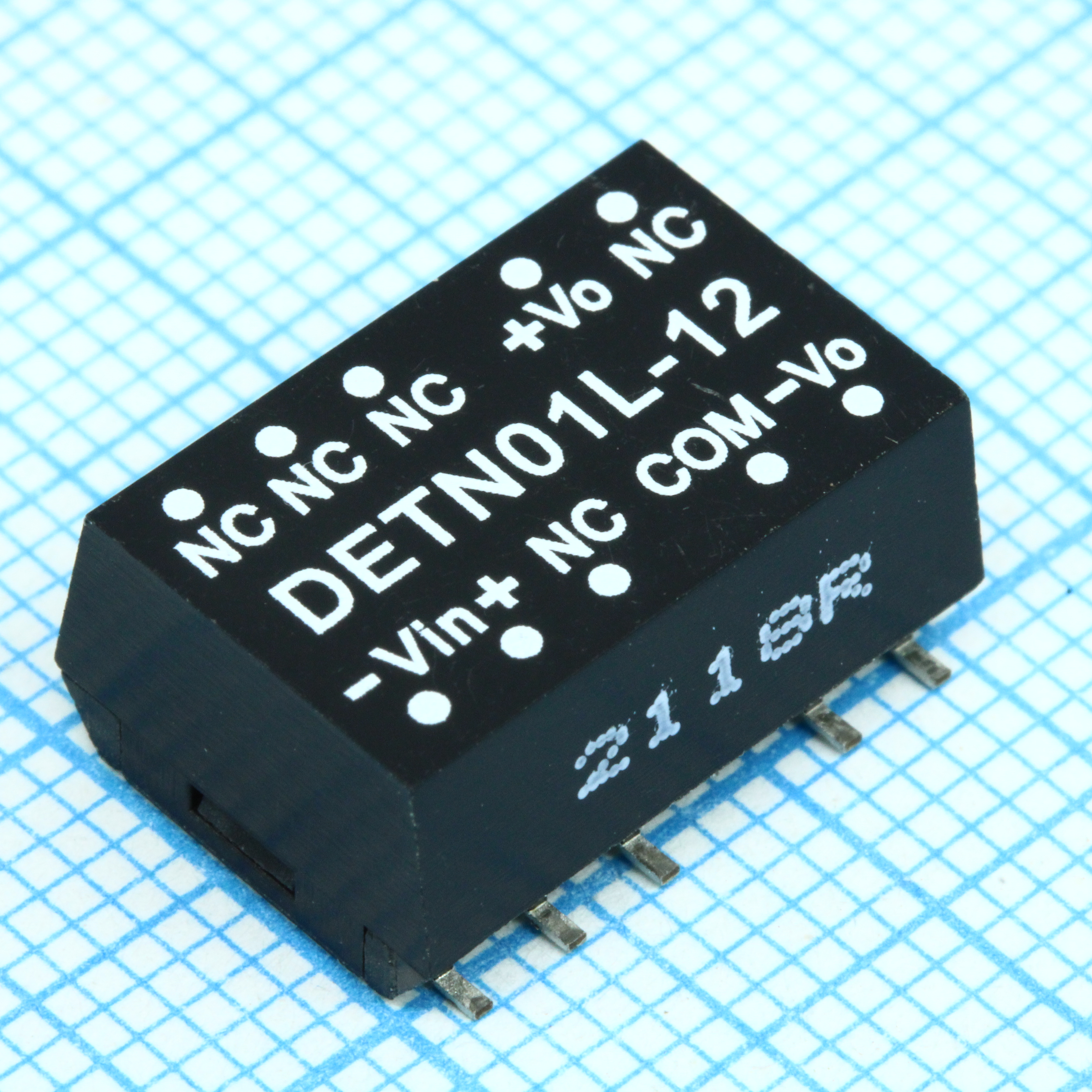 DETN01L-12 - Преобразователь DC/DC, 1Вт, вход 4.5…5.5В, выход ±12В/±4.2…42мА, изоляция 3000В DC, SMD (15.24х10.9Х7.1мм), -40…+90°С