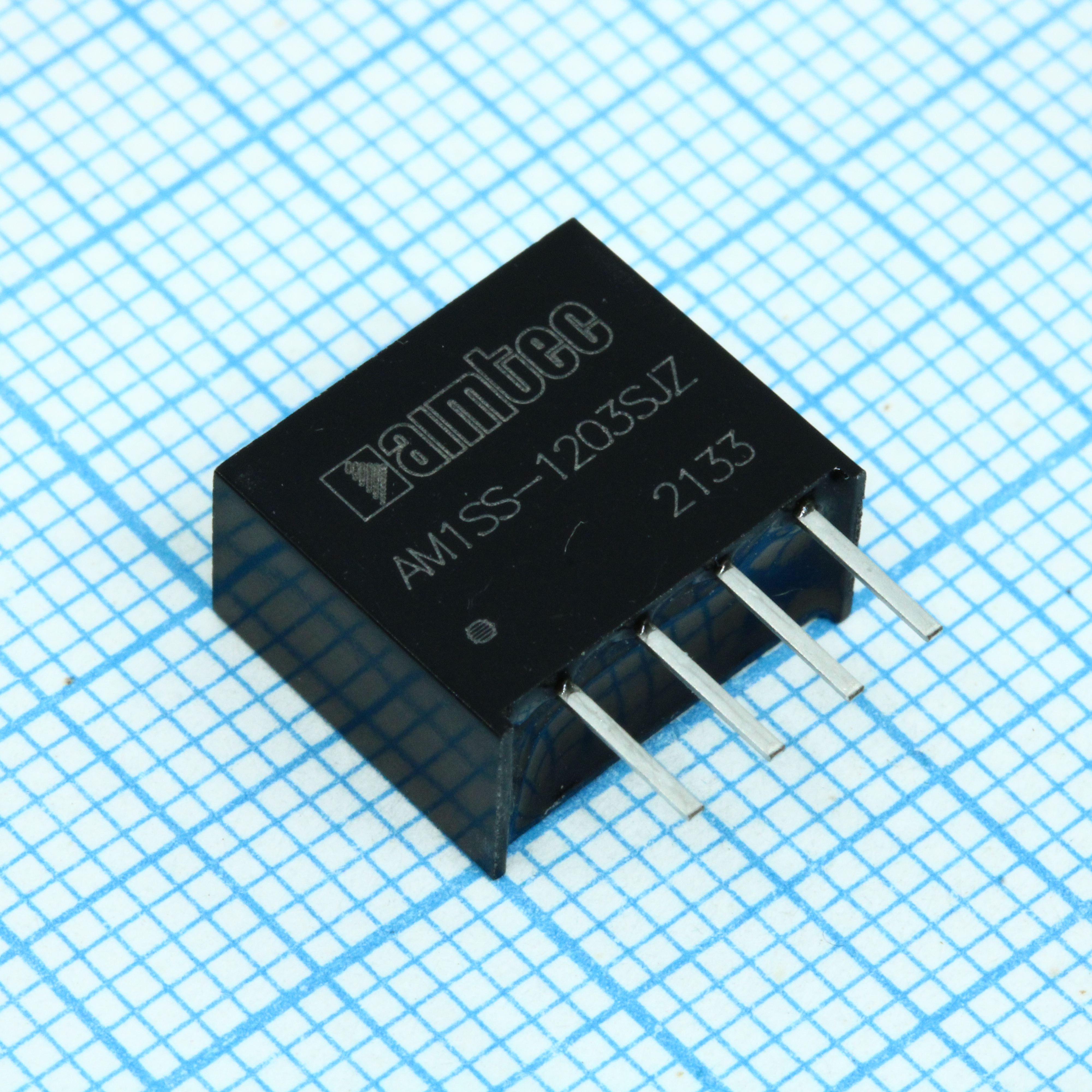 AM1SS-1203SJZ - DC/DC, 1Вт, вход 10.8…13.2В, выход 3.3В/0.03…0.303А, изоляция 1500В DC, КПД 80%, максимальная емкостная нагрузка не более 2400мкФ, SIP4, 11.6x6x10.1мм, -40…105°C, пластик