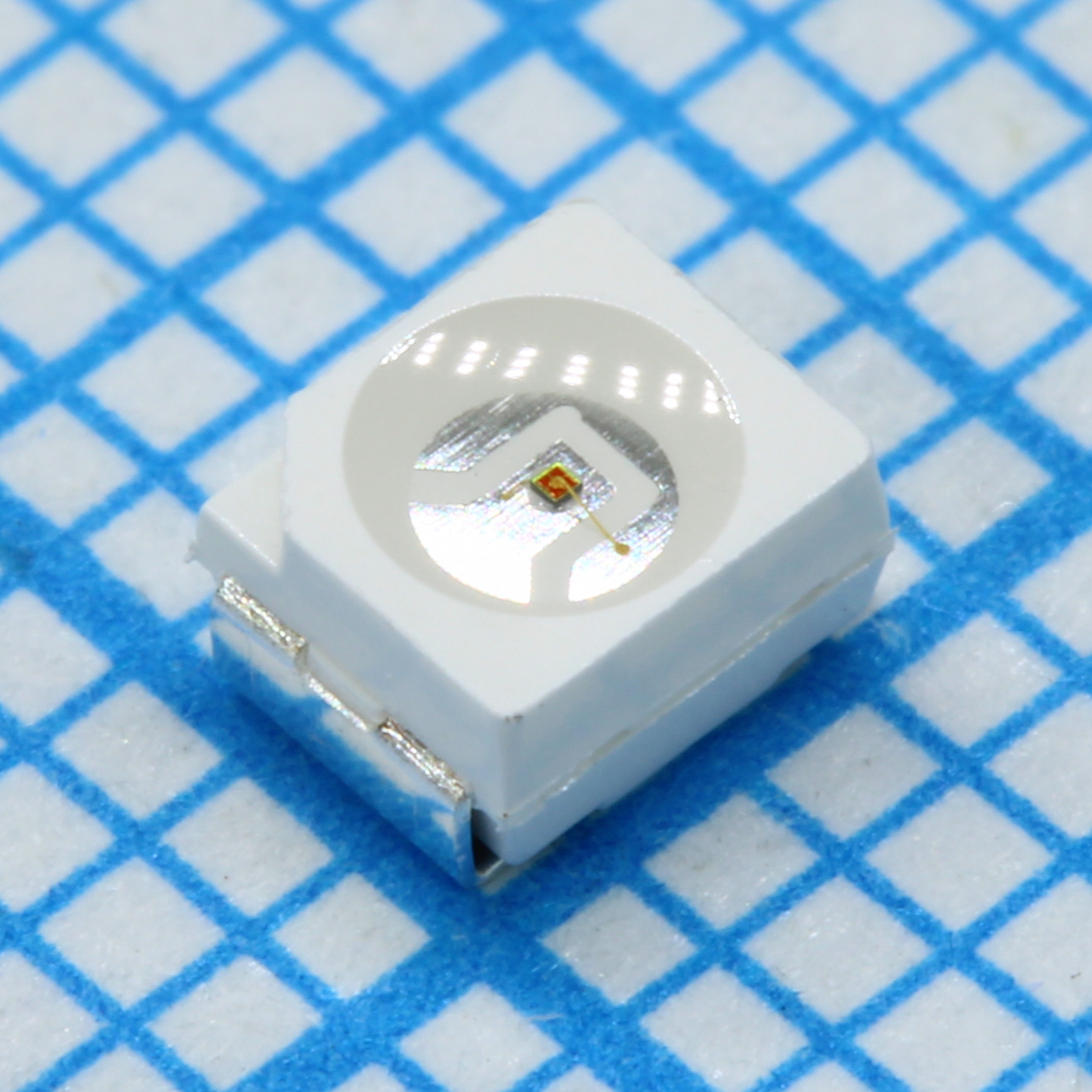 FM-3528HYK-589N - Светодиод smd 3,5х2,8мм/желтый/589нм/500-900мкд/прозрачный/110°