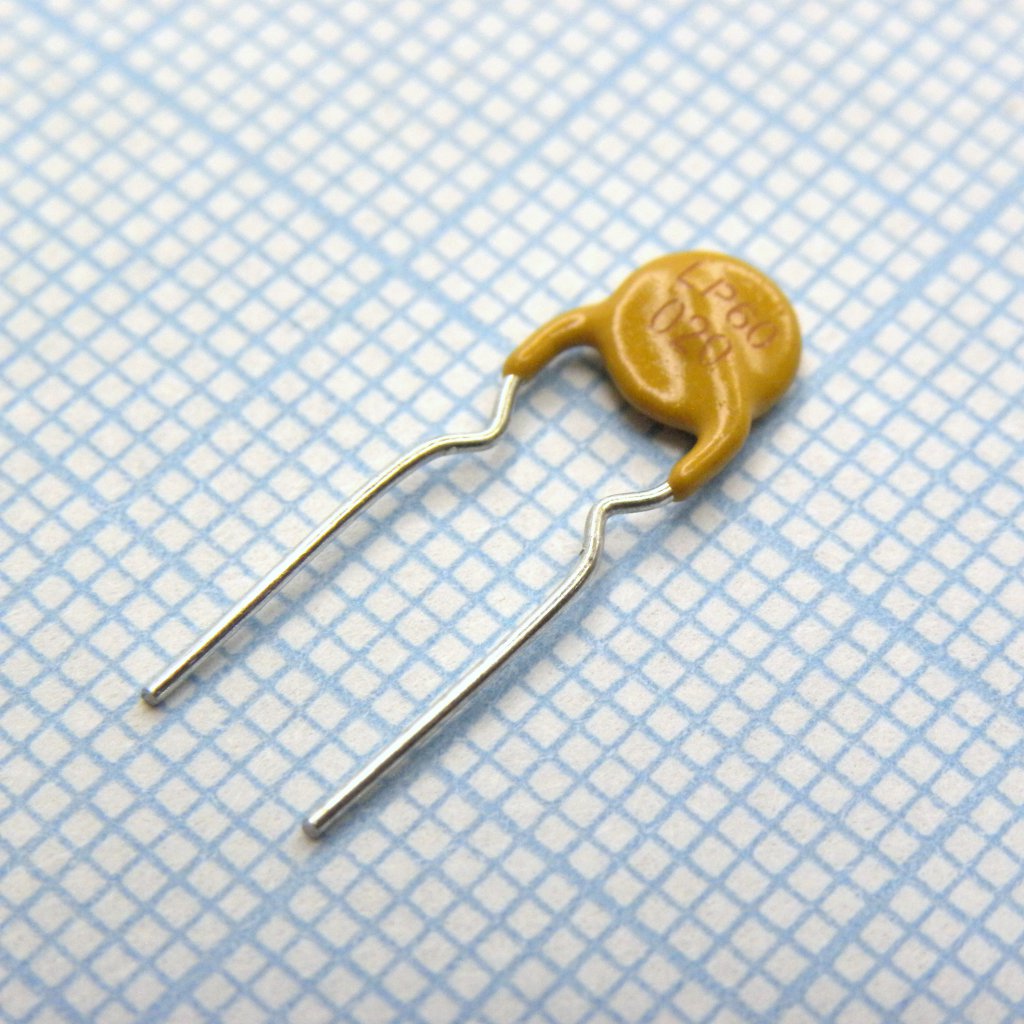 LP60-020F - Самовосстанавливающийся предохранитель PTC 0.2A(hold) 0.4A(trip) 60V 40A 0.52W 3.6s 1.5Ohm Radial 5.5 X 3.1mm, Bulk
