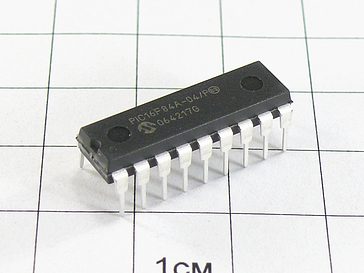 Микросхема PIC16F84A-04 /P