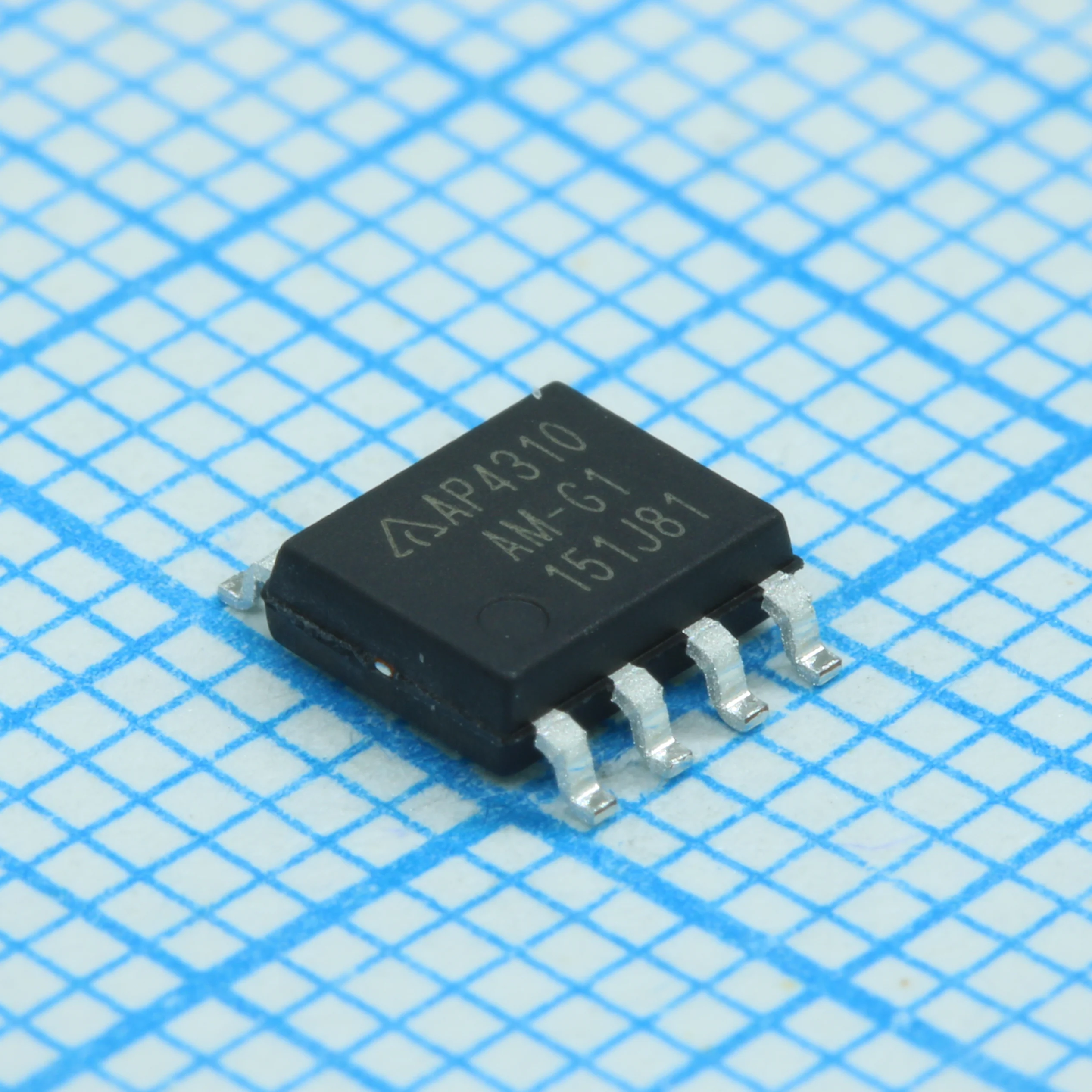 MIC4680-5.0YM-TR - Импульсный преобразователь постоянного напряжения (200кГц) вход 6-34В выход 3.3В 1А