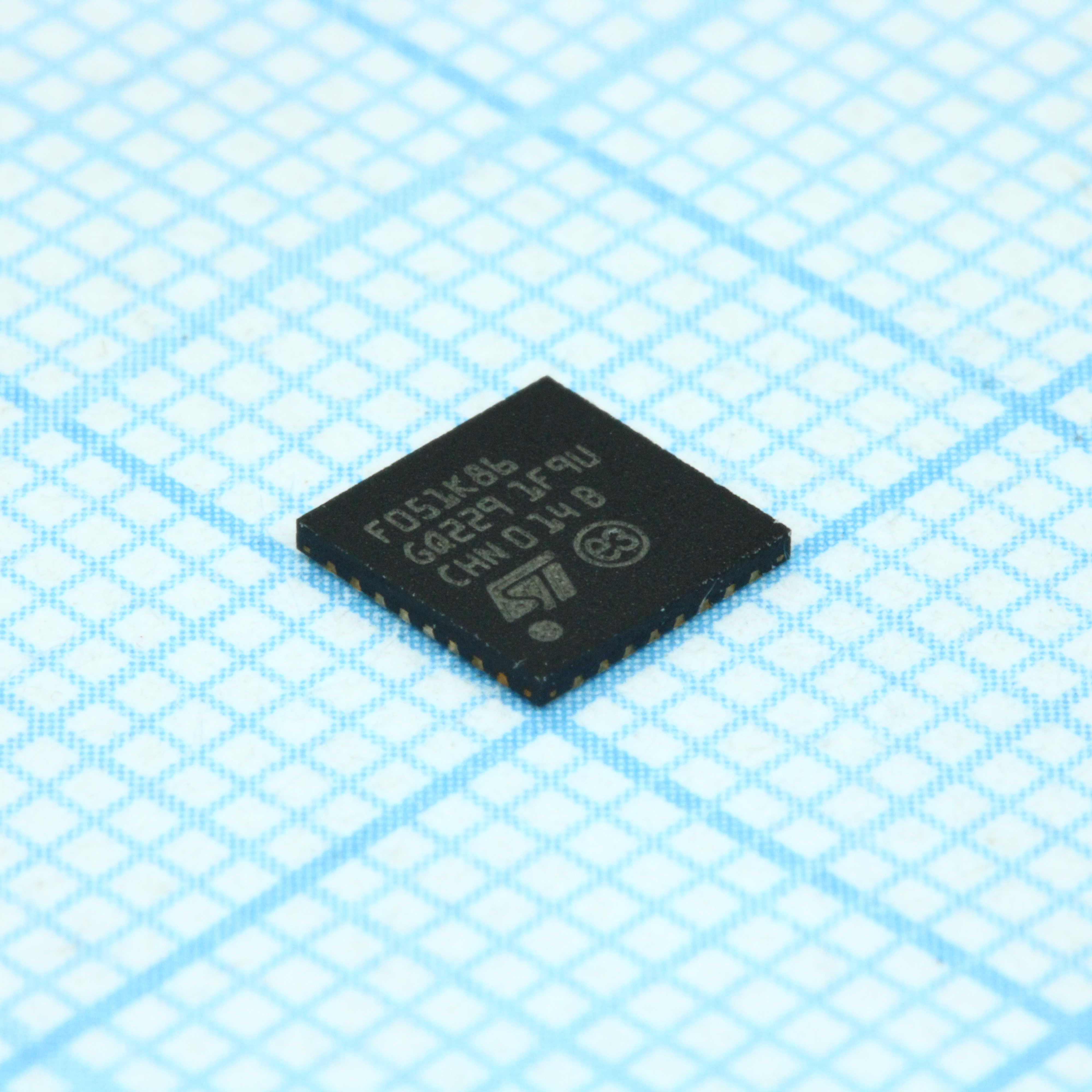 STM32F051K8U6 - 32бит ARM Cortex M0, 48МГц, 64кб Flash, 8кб ОЗУ, SPI/I2S, SPI, 2*I2C, , 2xUSART, CEC, 9 таймеров, АЦП 12 бит * 10 каналов, 12бит *ЦАП, RTC