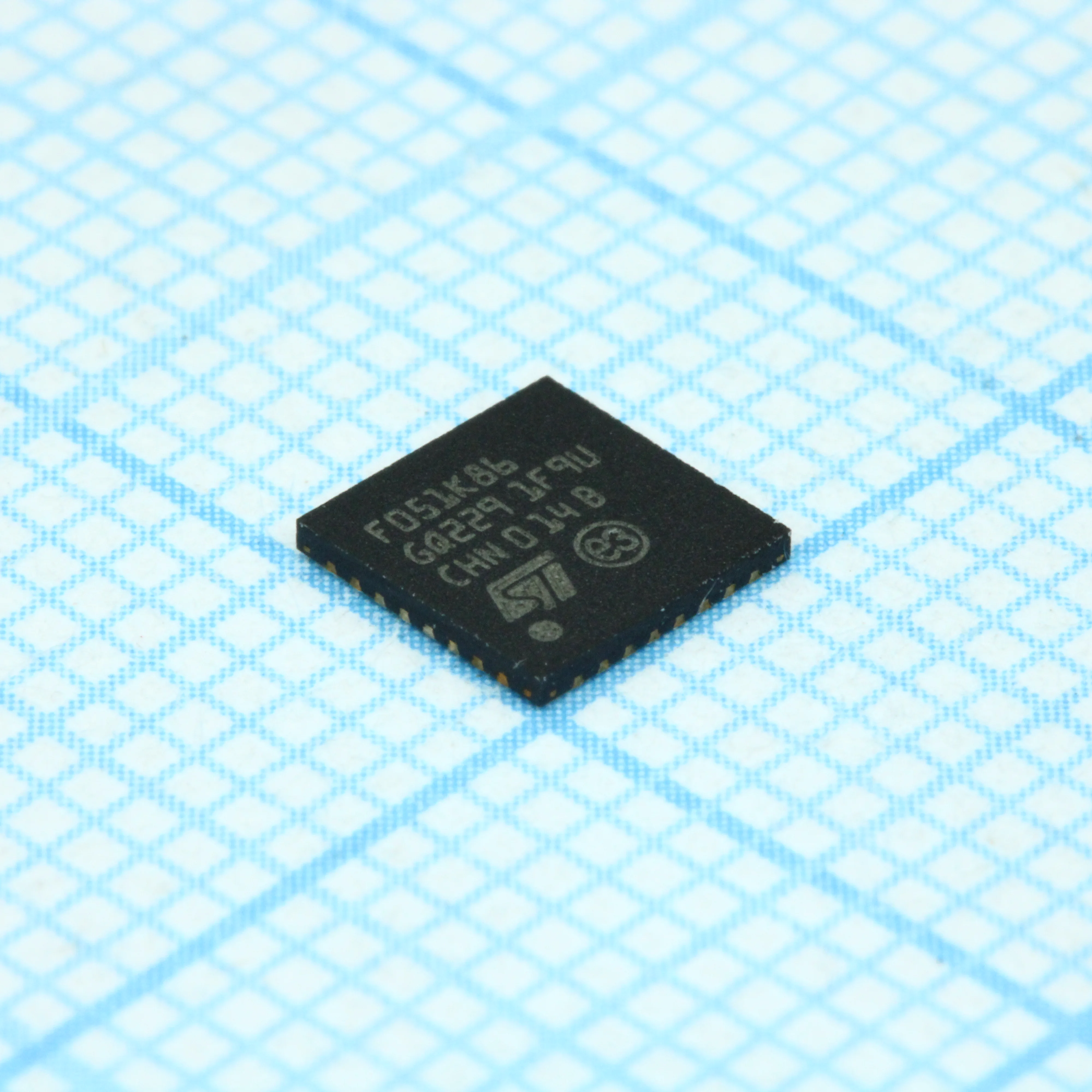 STM32F051K8U6 - 32бит ARM Cortex M0, 48МГц, 64кб Flash, 8кб ОЗУ, SPI/I2S, SPI, 2*I2C, , 2xUSART, CEC, 9 таймеров, АЦП 12 бит * 10 каналов, 12бит *ЦАП, RTC
