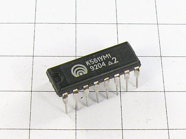 Микросхема К561УМ1