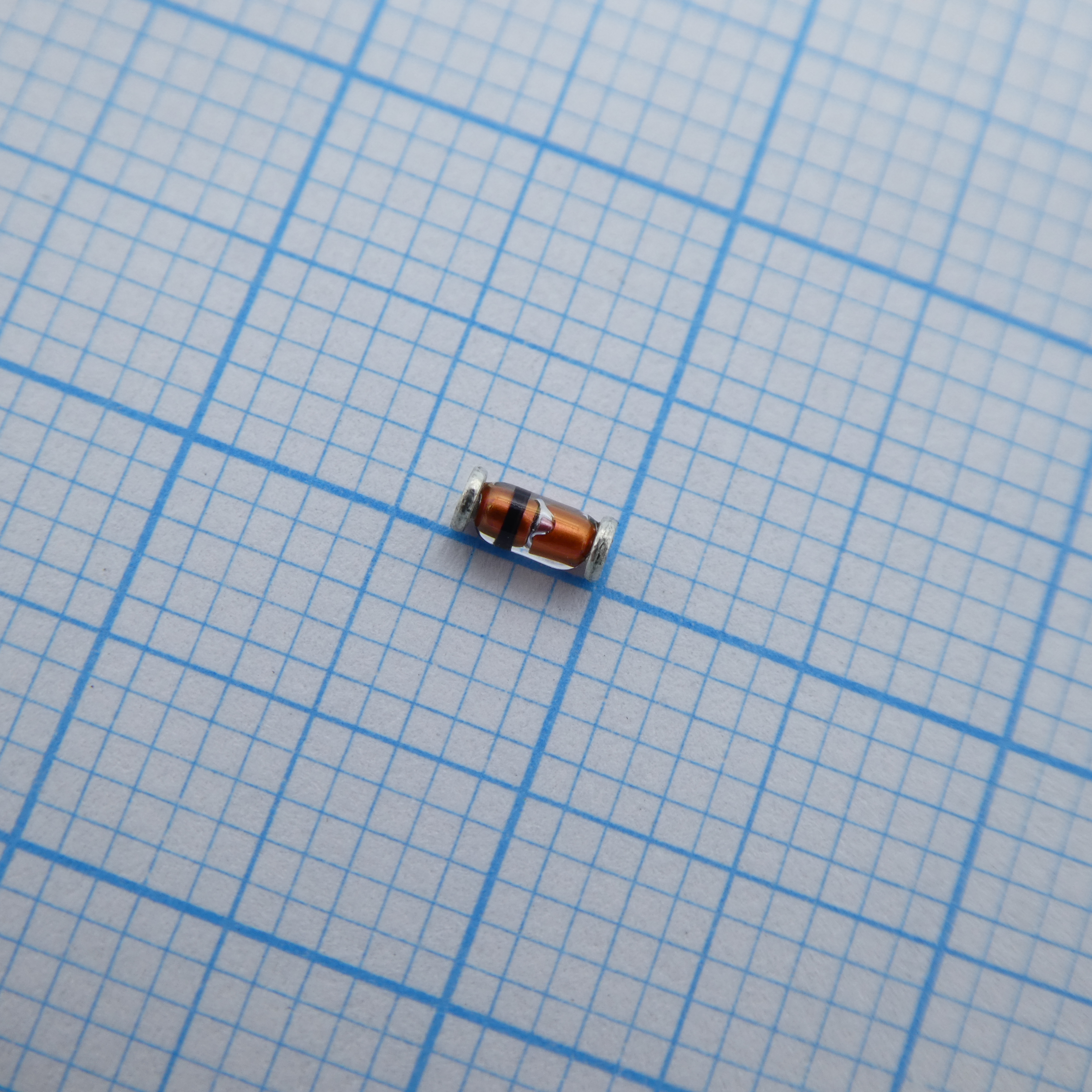 BZV55-C18,115 - Стабилитрон 0.5Вт 18В