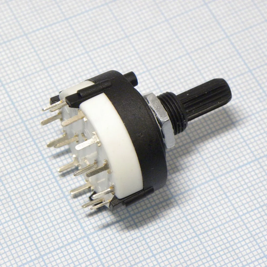 DS SR25P2 2-12 - Переключатель поворотный 2-12(2группы*6) положений ручки (регулируется шайбой), вал 6мм с насечкой