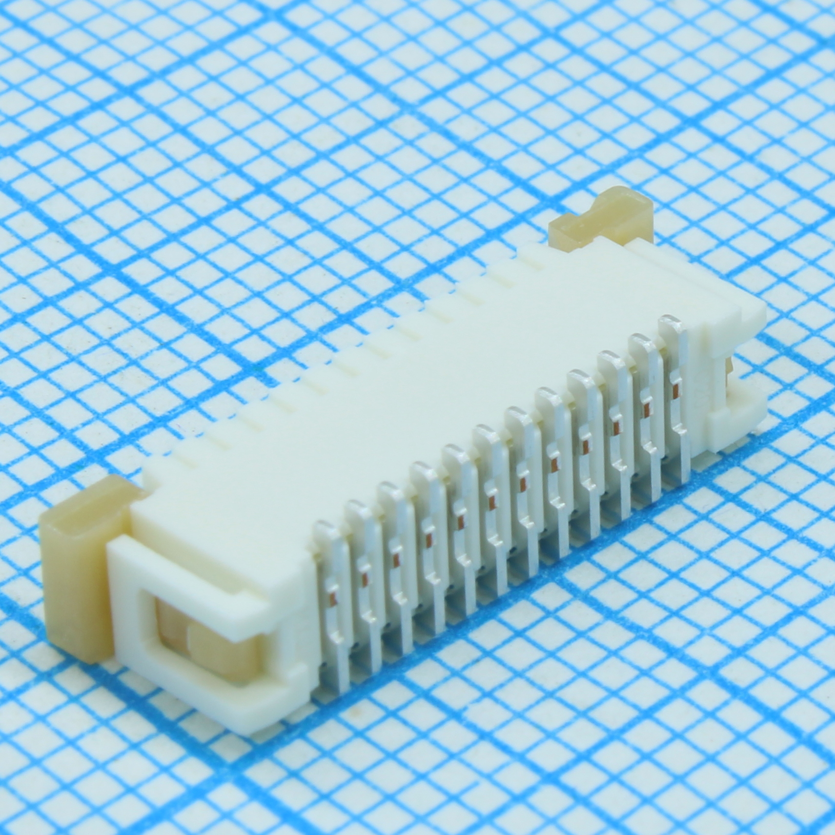 526101272 - Разъем FPC 12 контактов шаг 1мм SMD серия Easy-On™ лента на катушке