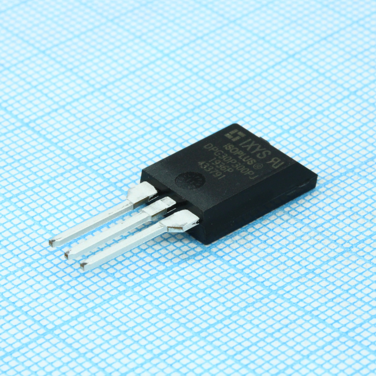 DPG30P300PJ - Диодная сборка общего применения 2х300В 30A