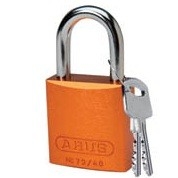 gws814070 - Замки алюминиевые стандартные, алюминиевая дужка, высота дужки – 25 мм, диаметр дужки – 6.5 мм, алюминиевый корпус, размеры корпуса – 40х38х19 мм, цвет – оранжевый, 6 шт/упак
