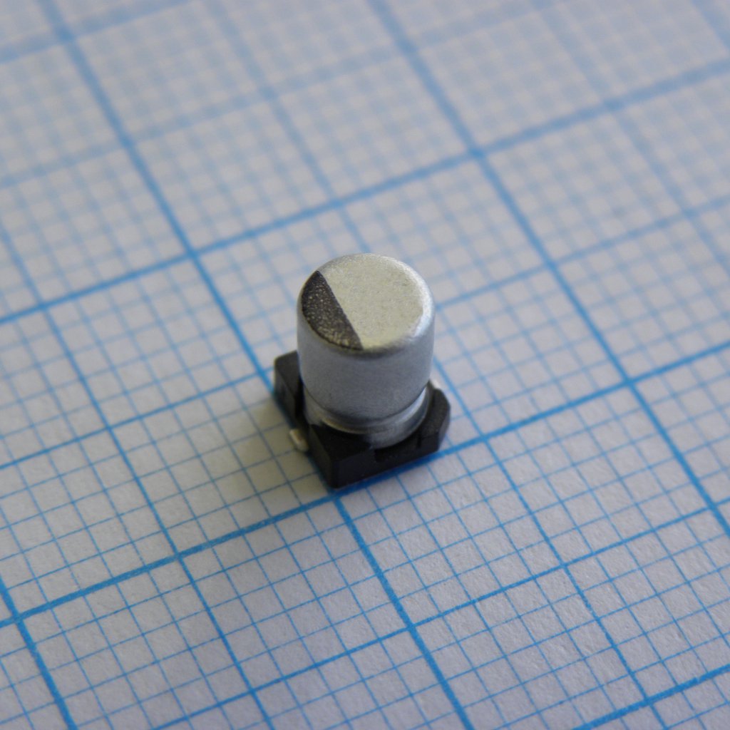 CD025M100C5APKKKV00R - Конденсатор алюминиевый электролитический 10мкФ 25В ±20% (4 X 5.4мм) для поверхностного монтажа  2 Ом 80мА 2000час 105°С лента на катушке