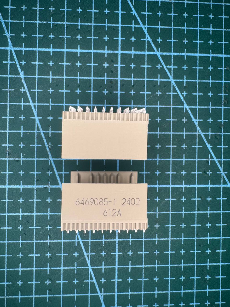 6469085-1, промышленный разъем