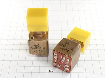 Переключатель П1КС-3-3