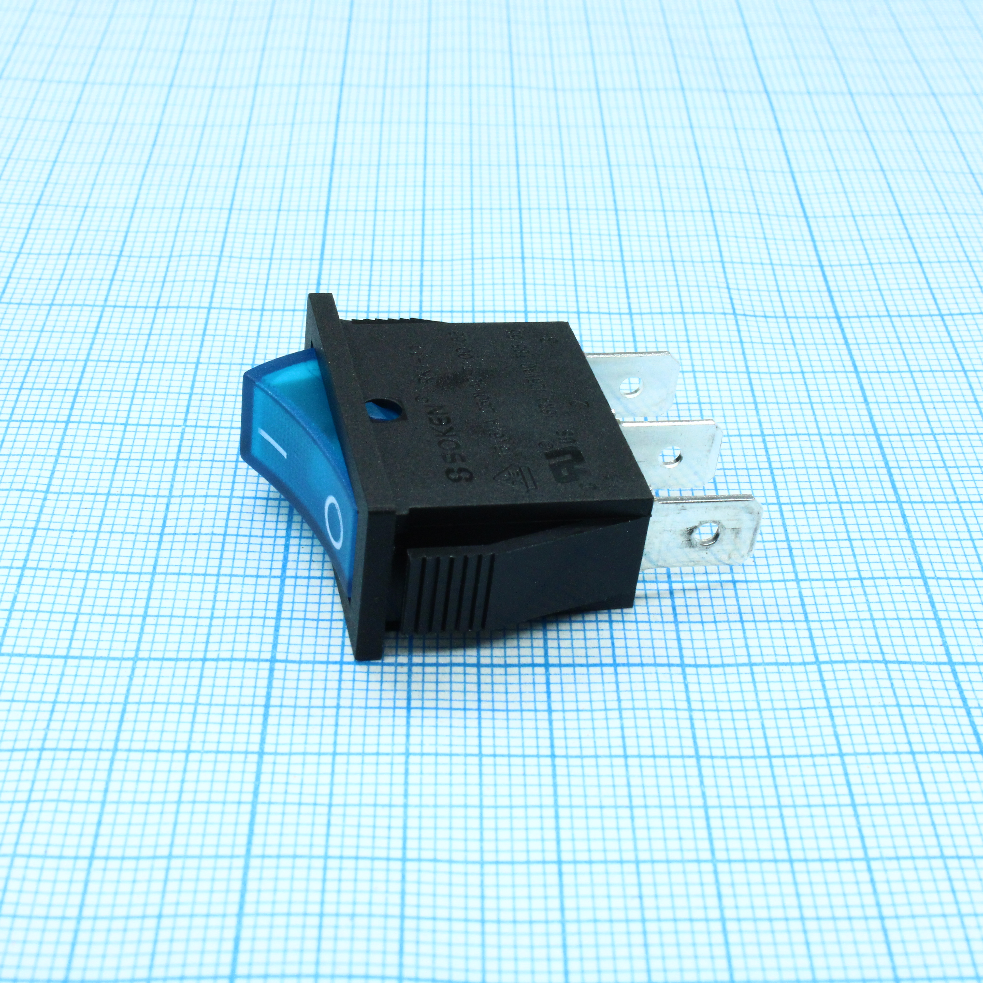 RK1-11 1X1N B/BL"0-" - Выключатель клавишный ON-OFF с подсветкой цвет корпуса (черный) цвет кнопки (синий)